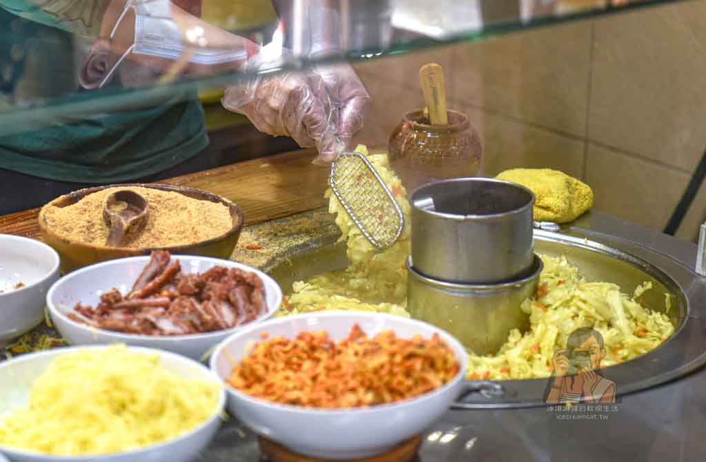 台北迪化街潤餅推薦｜林良號潤餅在永樂市場的排隊美食(有影片)大稻埕必吃美食 @冰淇淋貓的軟爛生活