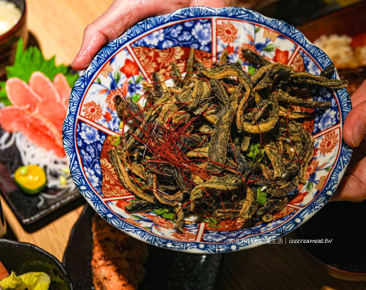 【南港展覽館美食】板前屋炭烤鰻魚飯必吃白燒無刺鰻魚飯，雲林自養活鰻直送 @冰淇淋貓的軟爛生活