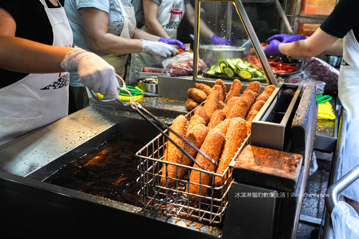 【基隆美食】廟口夜市58號天盛舖營養三明治，現炸麵包必吃推薦！　 @冰淇淋貓的軟爛生活