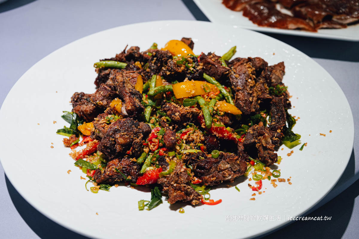 長春亰華海鮮餐廳｜台北中山區中式合菜推薦，龍蝦意麵只要699元＋烤鴨三吃必點 @冰淇淋貓的軟爛生活
