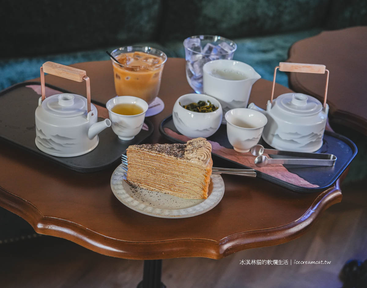 青雲閣 Misty｜萬華龍山寺百年古蹟茶館咖啡廳，平日不限時，晚上變身餐酒館 @冰淇淋貓的軟爛生活