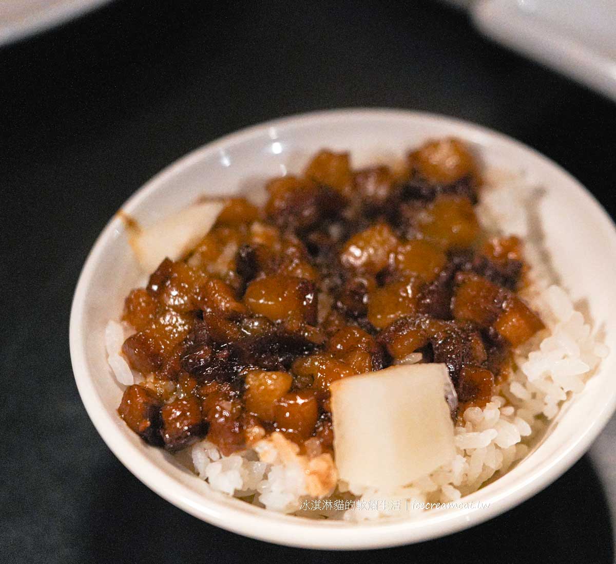 My灶餐廳｜台北中山區米其林台菜，捷運松江南京站美食菜單推薦麻油雞飯 @冰淇淋貓的軟爛生活