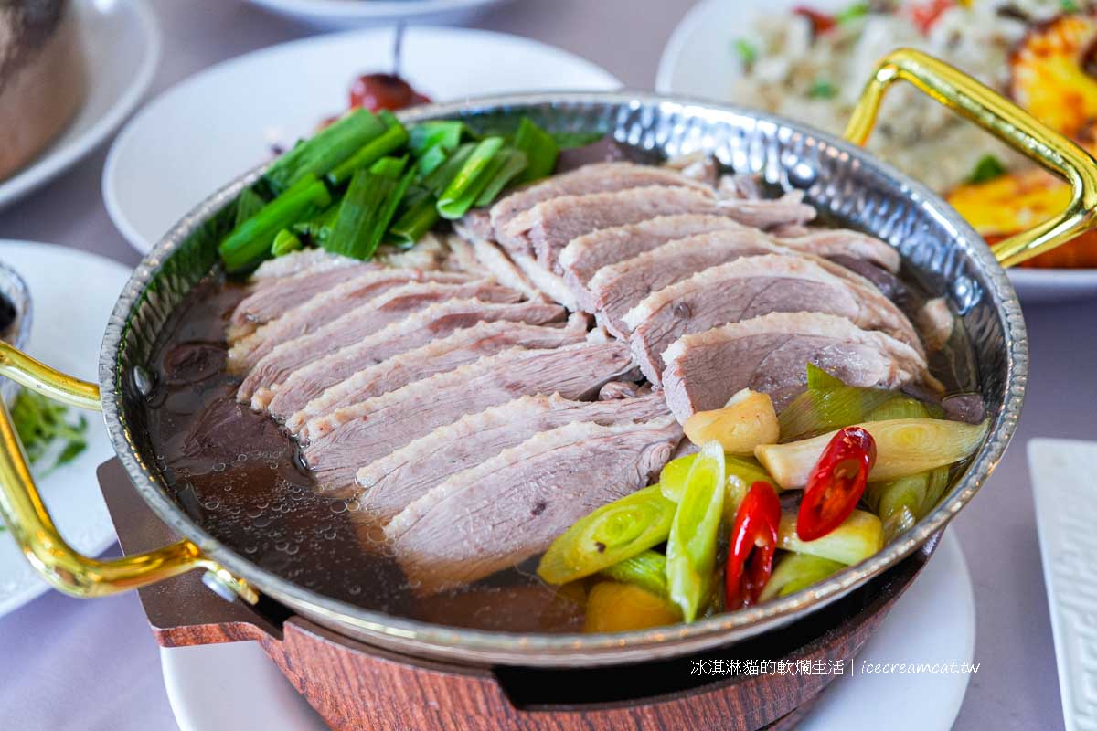 【台中｜台北美食】新天地梧棲創始店海鮮餐廳桌菜推薦，氣派包廂適合聚餐婚宴抓周 @冰淇淋貓的軟爛生活