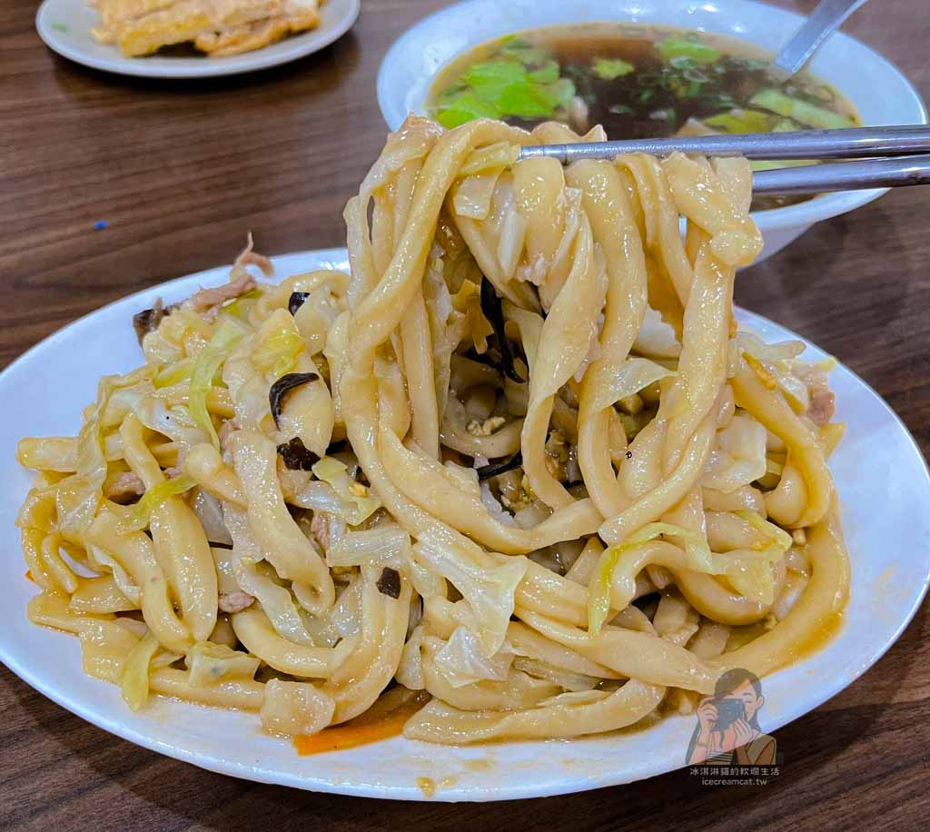 天母美食｜一品山西刀削麵菜單必吃蕃茄牛肉麵，天母國小附近小吃 @冰淇淋貓的軟爛生活