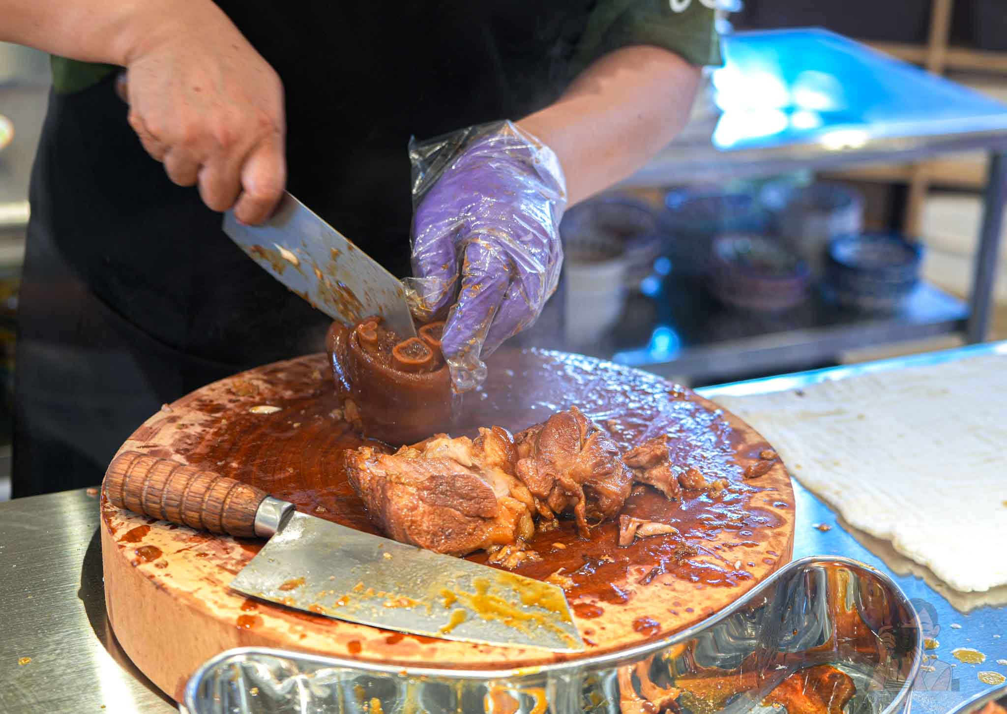 三重【光興腿庫】新址在仁愛街124號近捷運三重國小站，米其林必比登推薦 @冰淇淋貓的軟爛生活