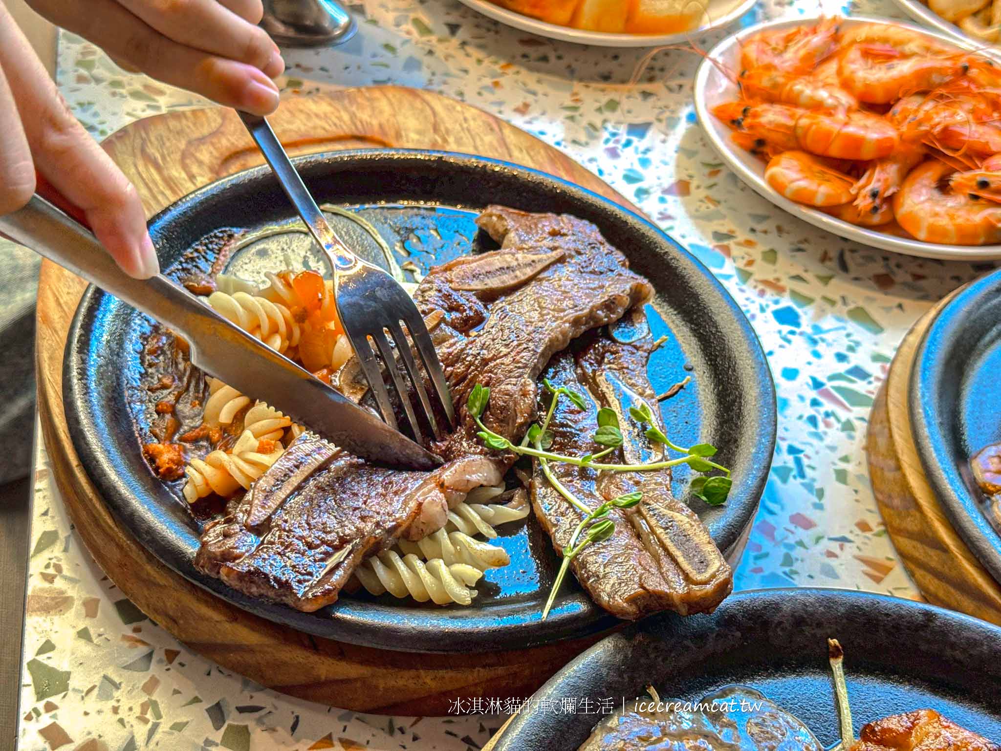 【新北美食】我家牛排板橋遠科店｜自助吧菜單、排餐評價、線上訂位 @冰淇淋貓的軟爛生活