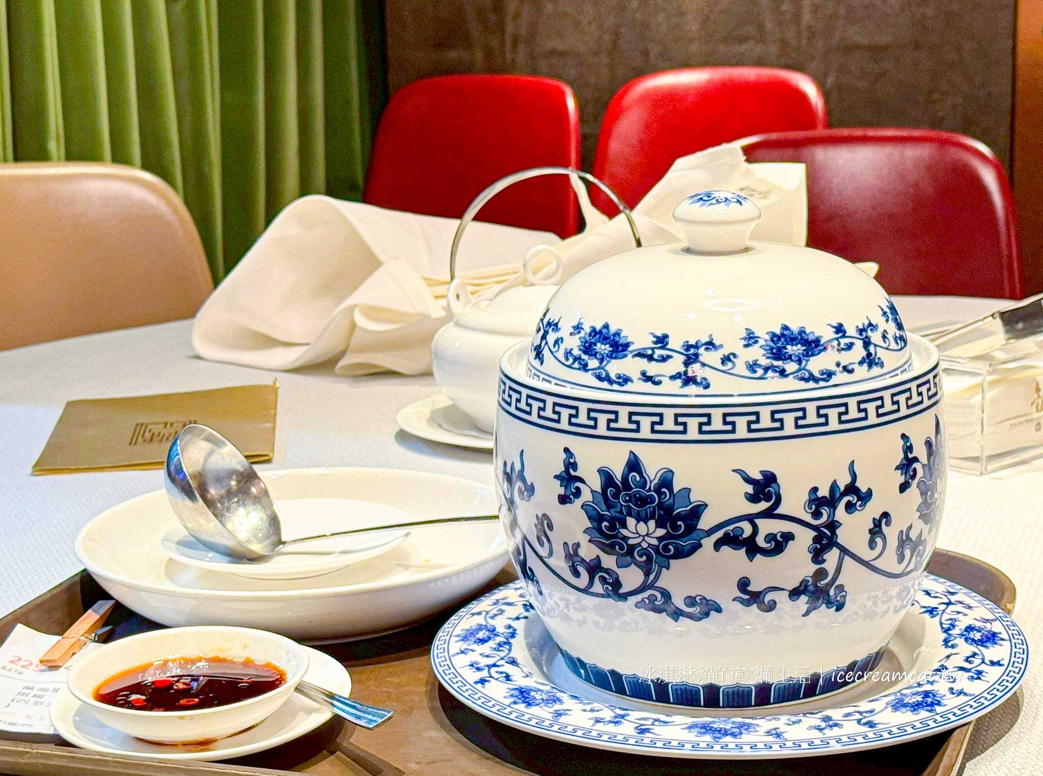 【香港中環美食】鏞記酒家 燒鵝名店米其林推薦粵菜，合菜必吃菜單 @冰淇淋貓的軟爛生活