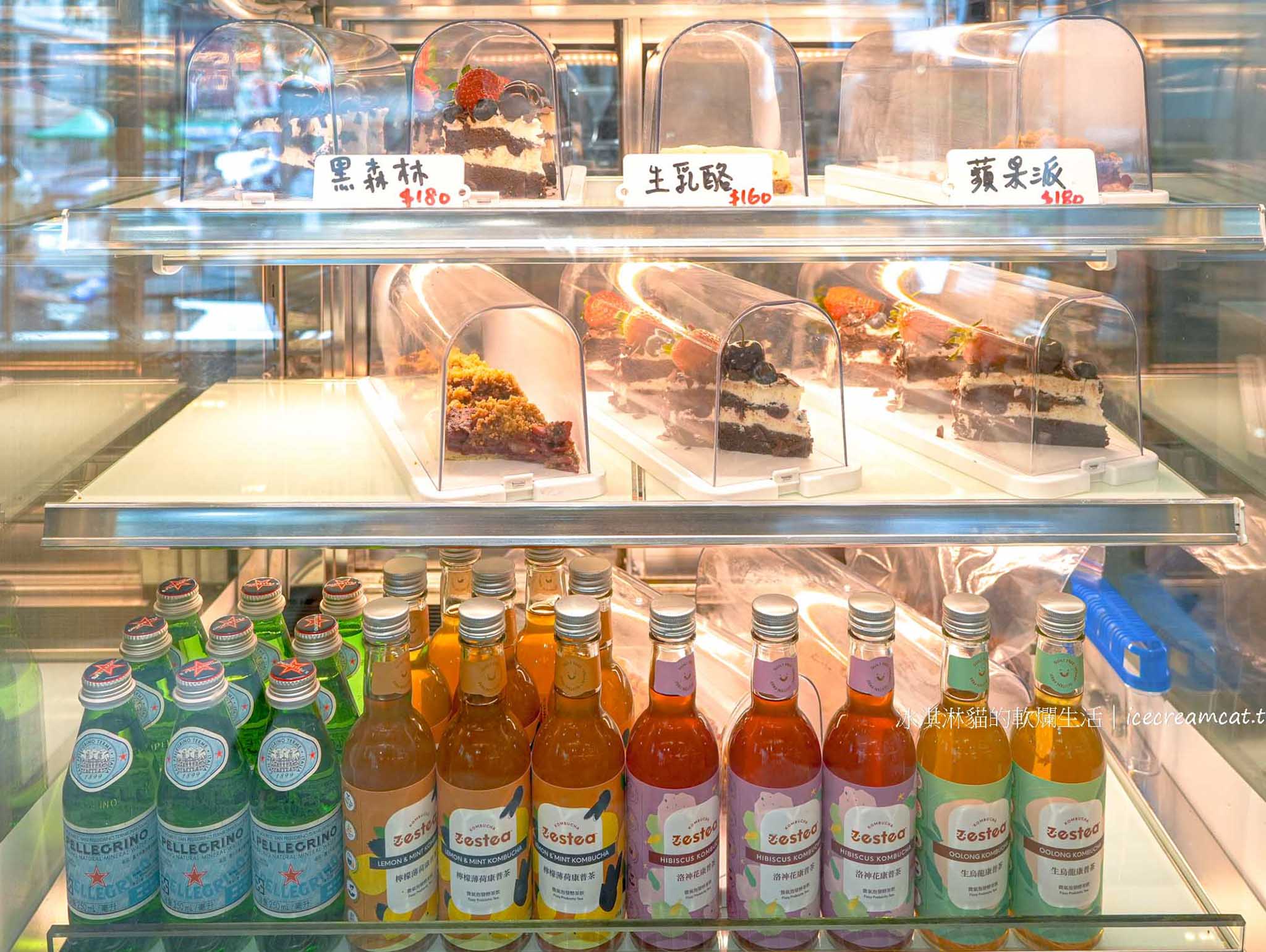 Fly Cafe 敦北店｜蒼蠅哥肉桂捲新址，小巨蛋附近台北松山咖啡廳推薦 @冰淇淋貓的軟爛生活