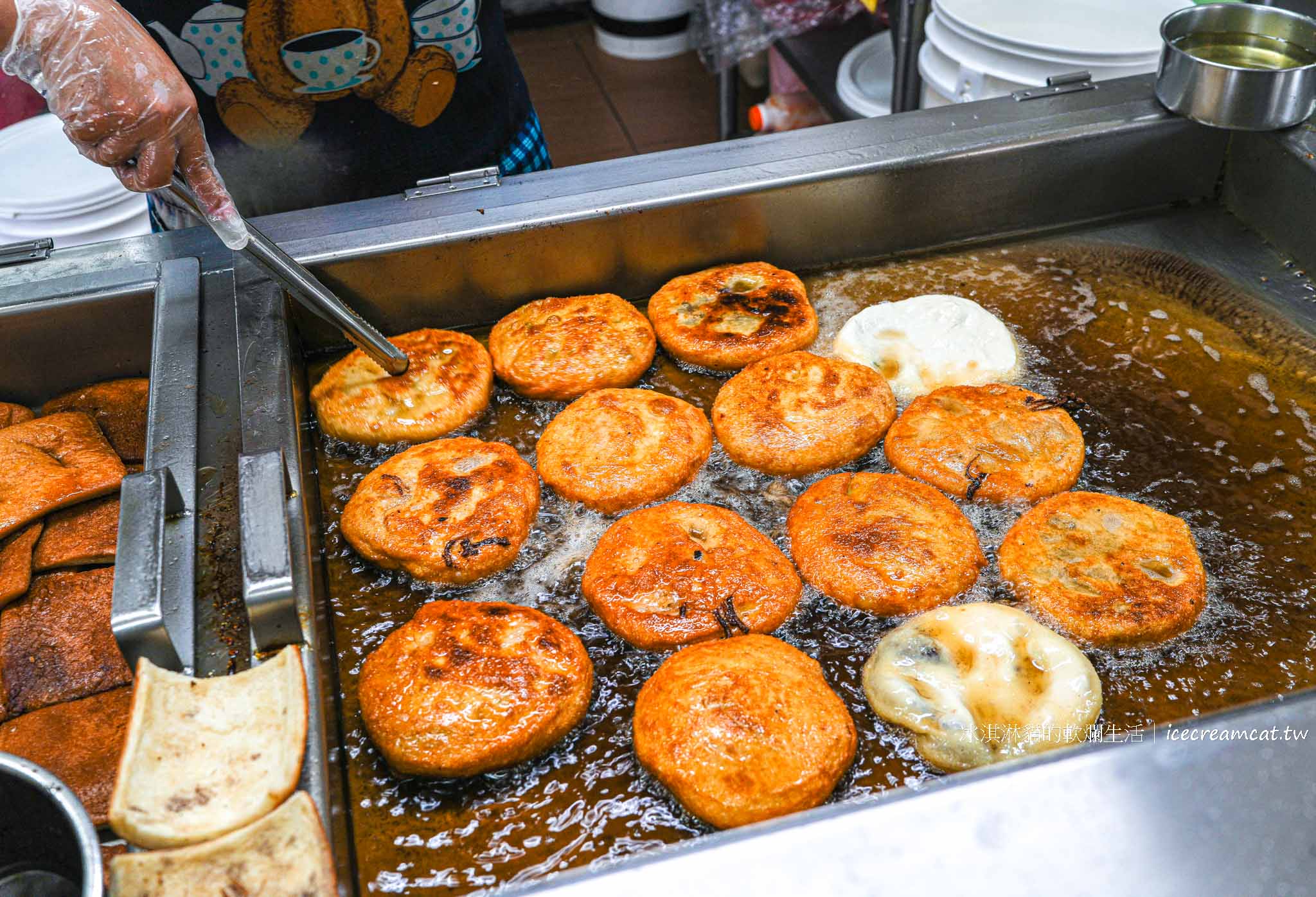 【台北四平街美食】阿源煎餅｜松江南京站超人氣小吃，菜單與必點口味推薦 @冰淇淋貓的軟爛生活
