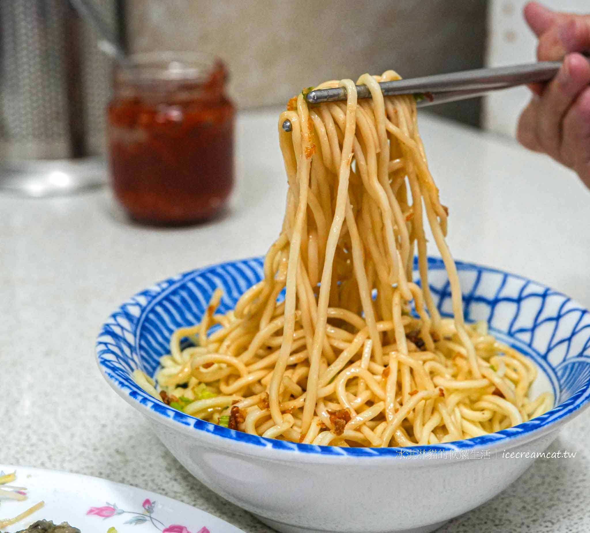 【北投美食】營養蚵仔｜北投中繼市場必吃小吃蚵仔麵線，北投捷運附近美食 @冰淇淋貓的軟爛生活