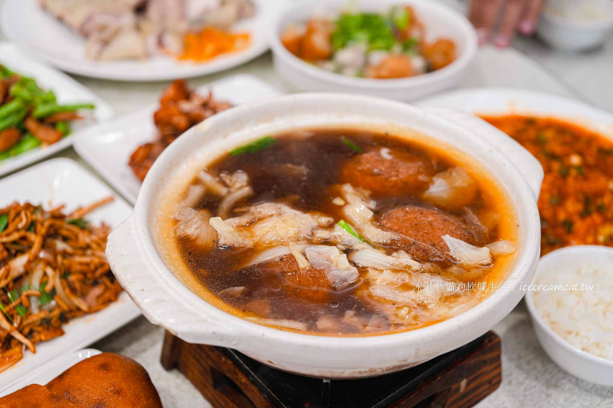 【內湖美食】大湖餐館｜碧湖公園旁30年老字號熱炒店，菜單必點京都排骨 @冰淇淋貓的軟爛生活
