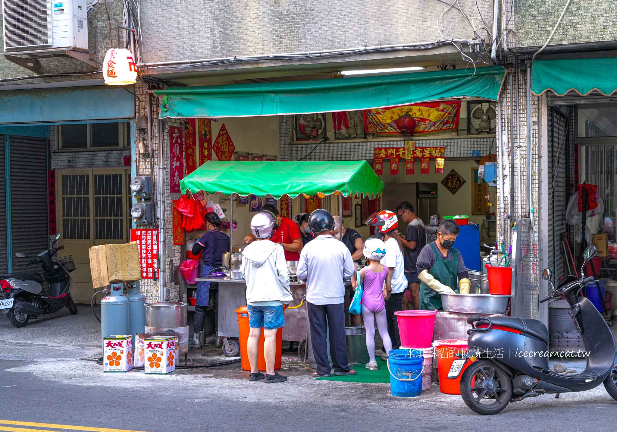 【彰化鹿港美食】林明堂素食麵｜在地人大推豆包捲的素食麵攤，開業40年仍天天排隊！ @冰淇淋貓的軟爛生活