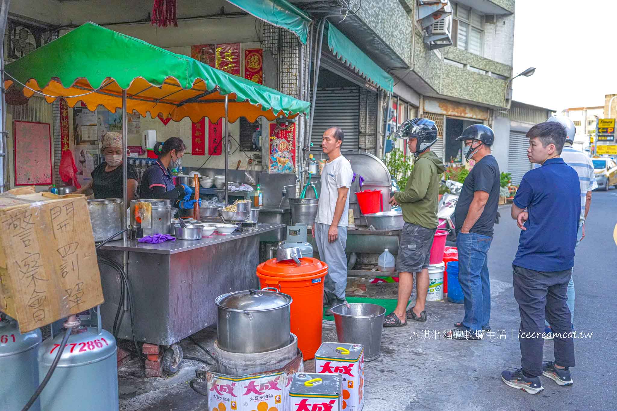 【彰化鹿港美食】林明堂素食麵｜在地人大推豆包捲的素食麵攤，開業40年仍天天排隊！ @冰淇淋貓的軟爛生活
