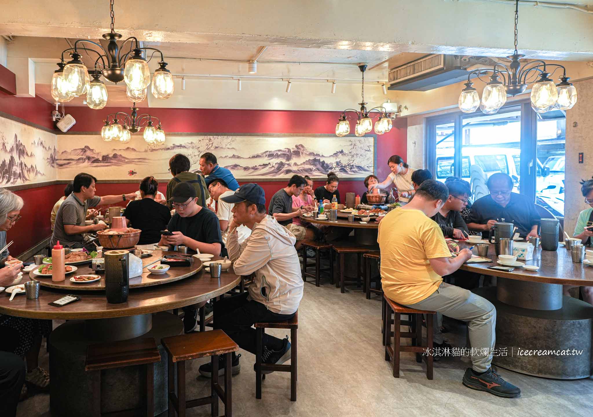【新店美食】山東小館合菜餐廳，米其林必比登推薦酸菜白肉鍋 小碧潭站美食 @冰淇淋貓的軟爛生活