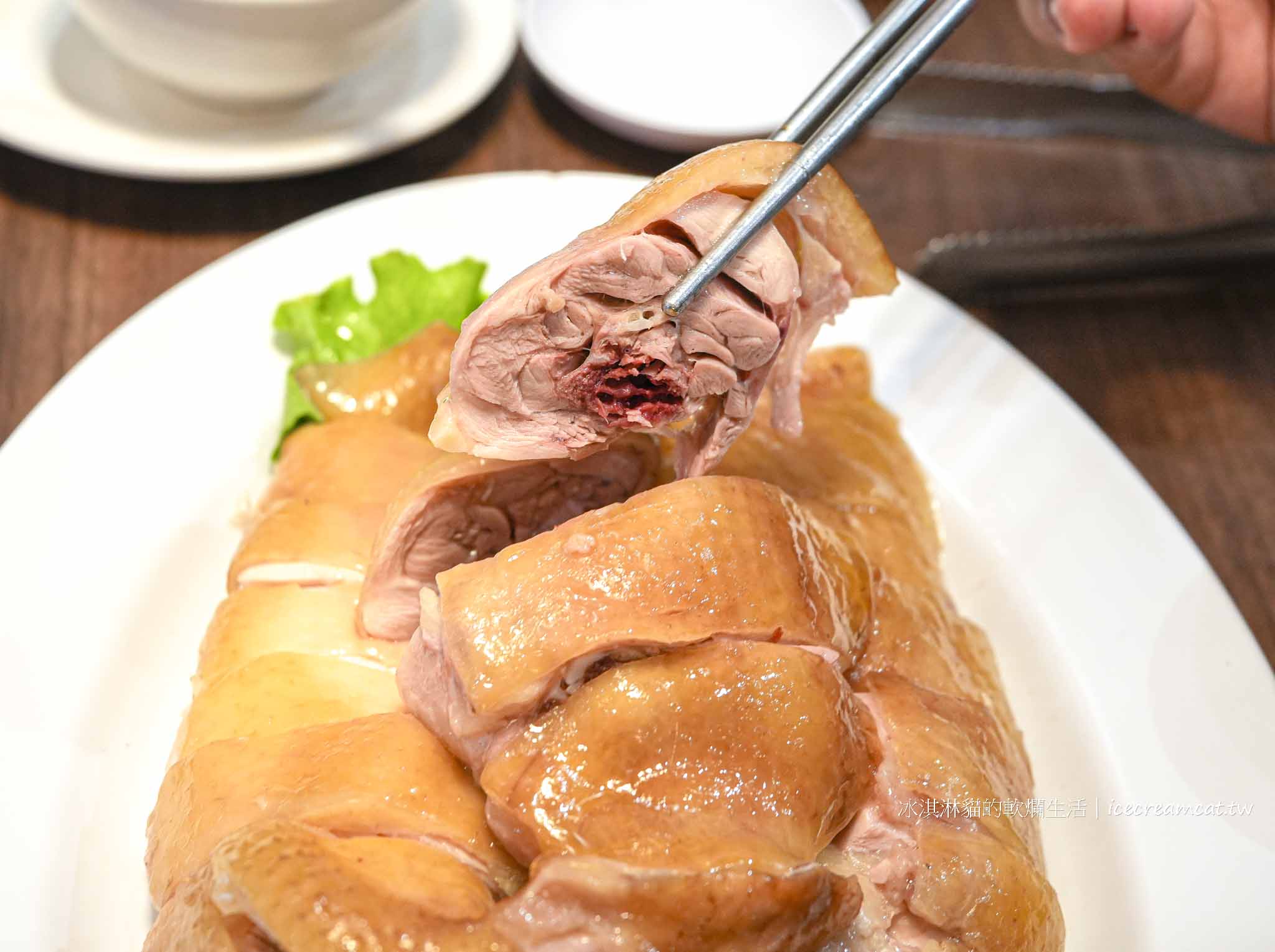 【新店美食】山東小館合菜餐廳，米其林必比登推薦酸菜白肉鍋 小碧潭站美食 @冰淇淋貓的軟爛生活