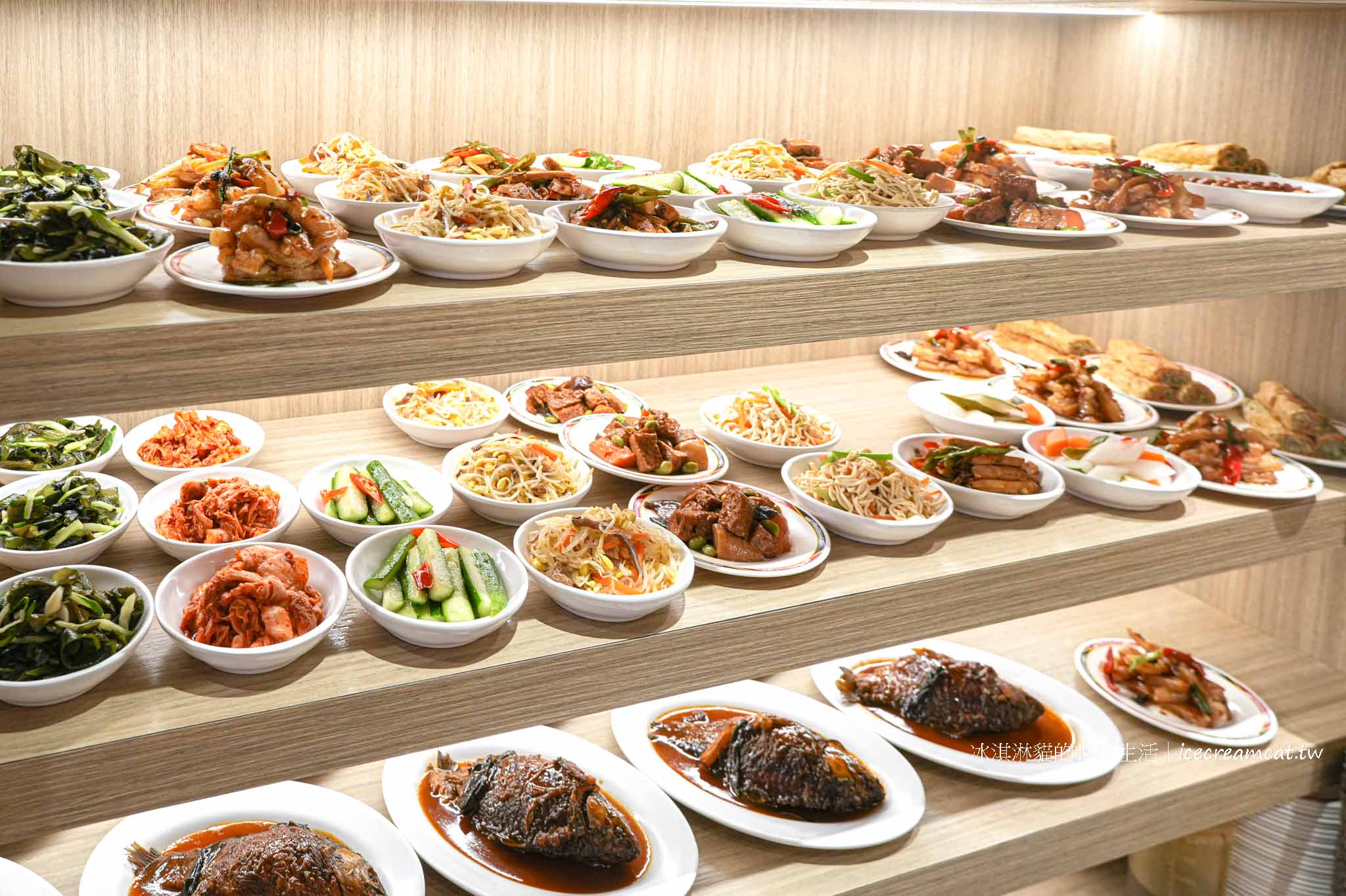 【新店美食】山東小館合菜餐廳，米其林必比登推薦酸菜白肉鍋 小碧潭站美食 @冰淇淋貓的軟爛生活