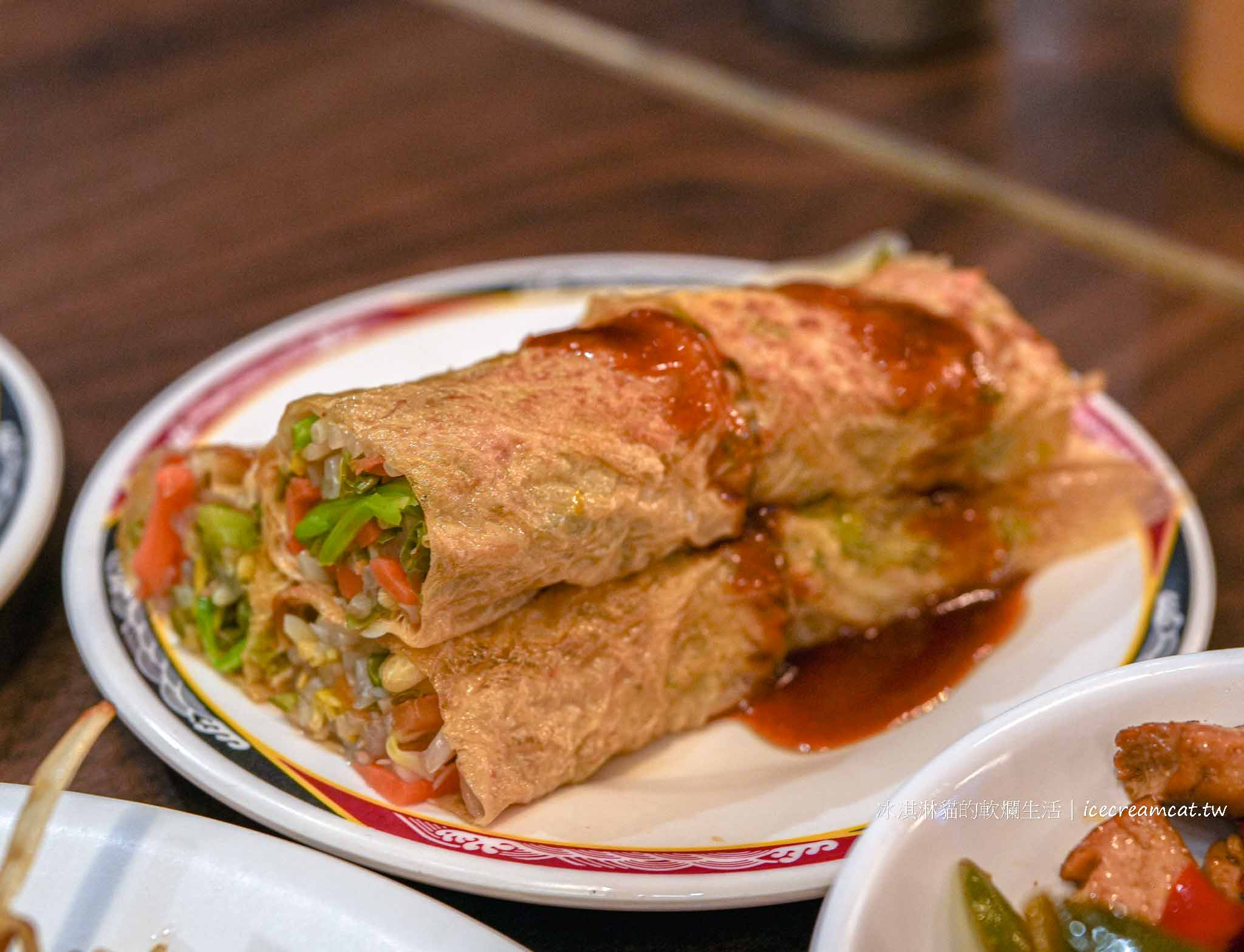【新店美食】山東小館合菜餐廳，米其林必比登推薦酸菜白肉鍋 小碧潭站美食 @冰淇淋貓的軟爛生活