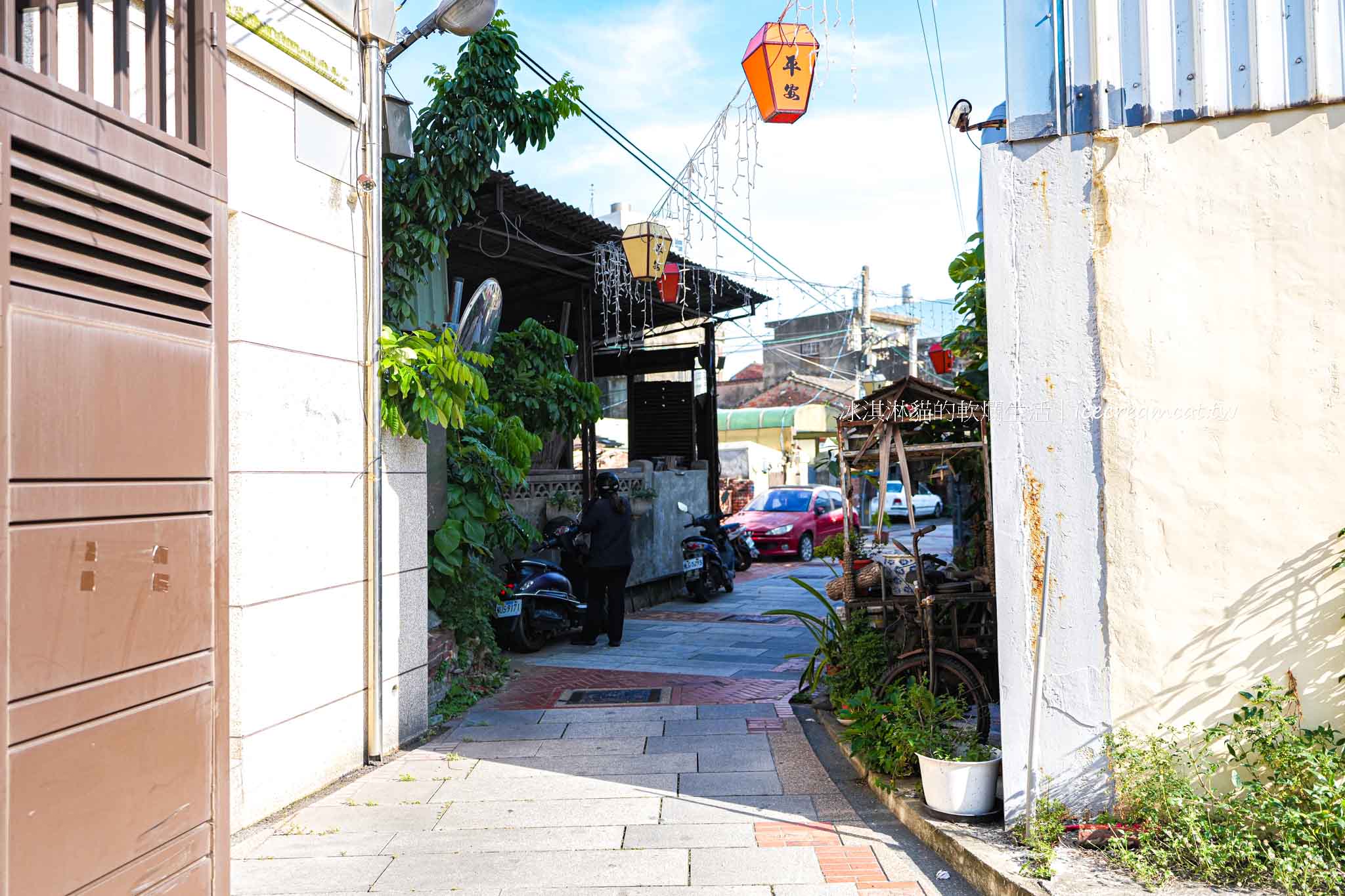 【鹿港美食】泰興梅餅｜彰化鹿港興化巷古早味零食！生津回甘的傳統梅餅 @冰淇淋貓的軟爛生活