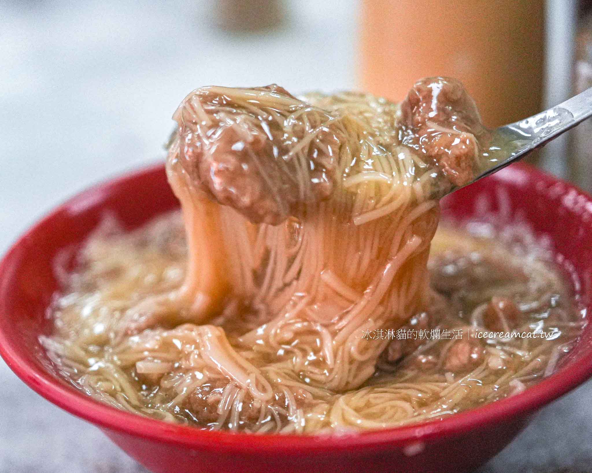【鹿港美食】王罔麵線糊 彰化鹿港老街人氣小吃！百年傳承的白麵線糊銅板價 @冰淇淋貓的軟爛生活