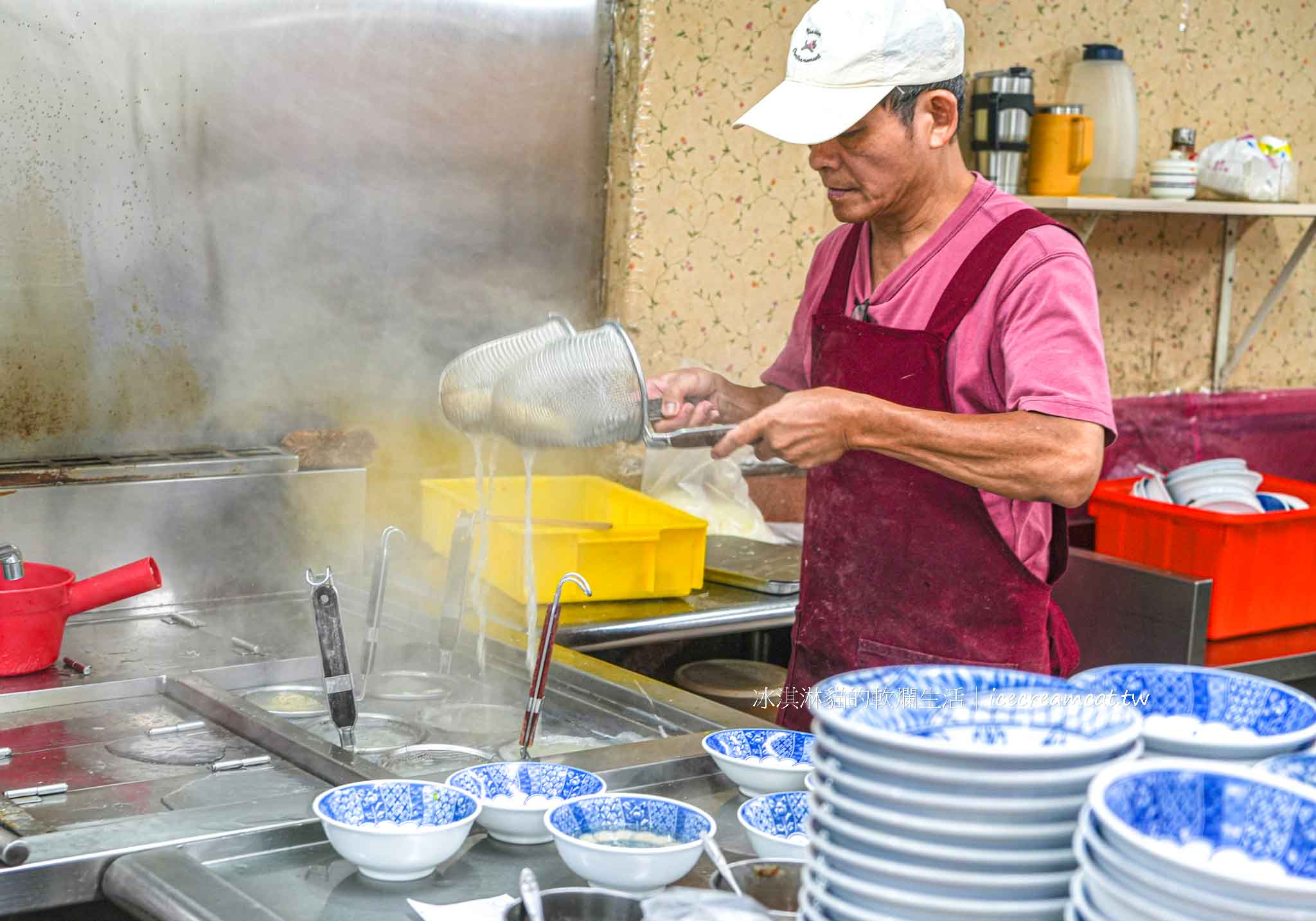 【士林美食】意麵王｜台北老字號菜單必點乾意麵與餛飩湯，銅板價的好味道 @冰淇淋貓的軟爛生活