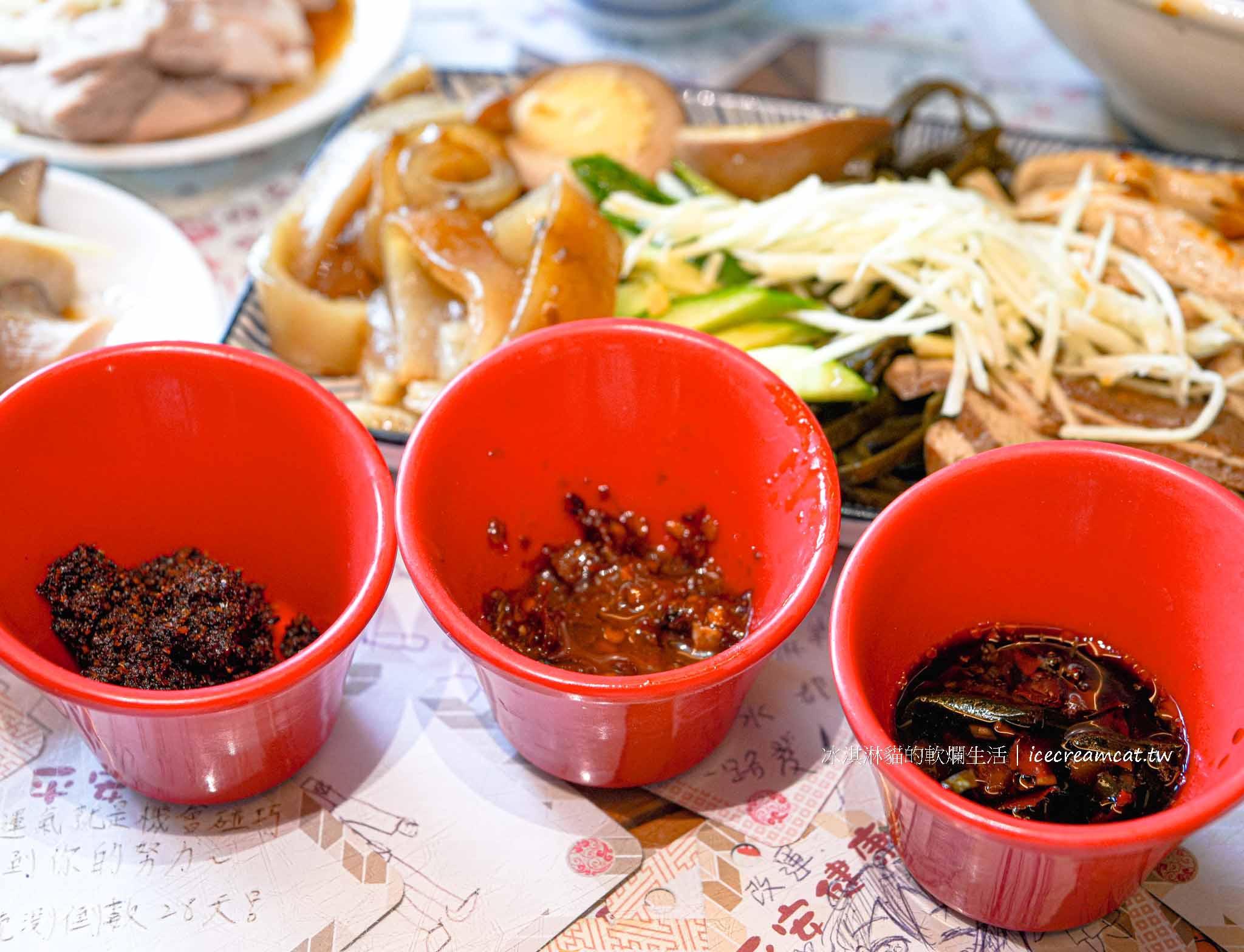 【鹿港圓環頂麵食館】鹿港天后宮附近美食推薦，在地人大推的銅板小吃 @冰淇淋貓的軟爛生活