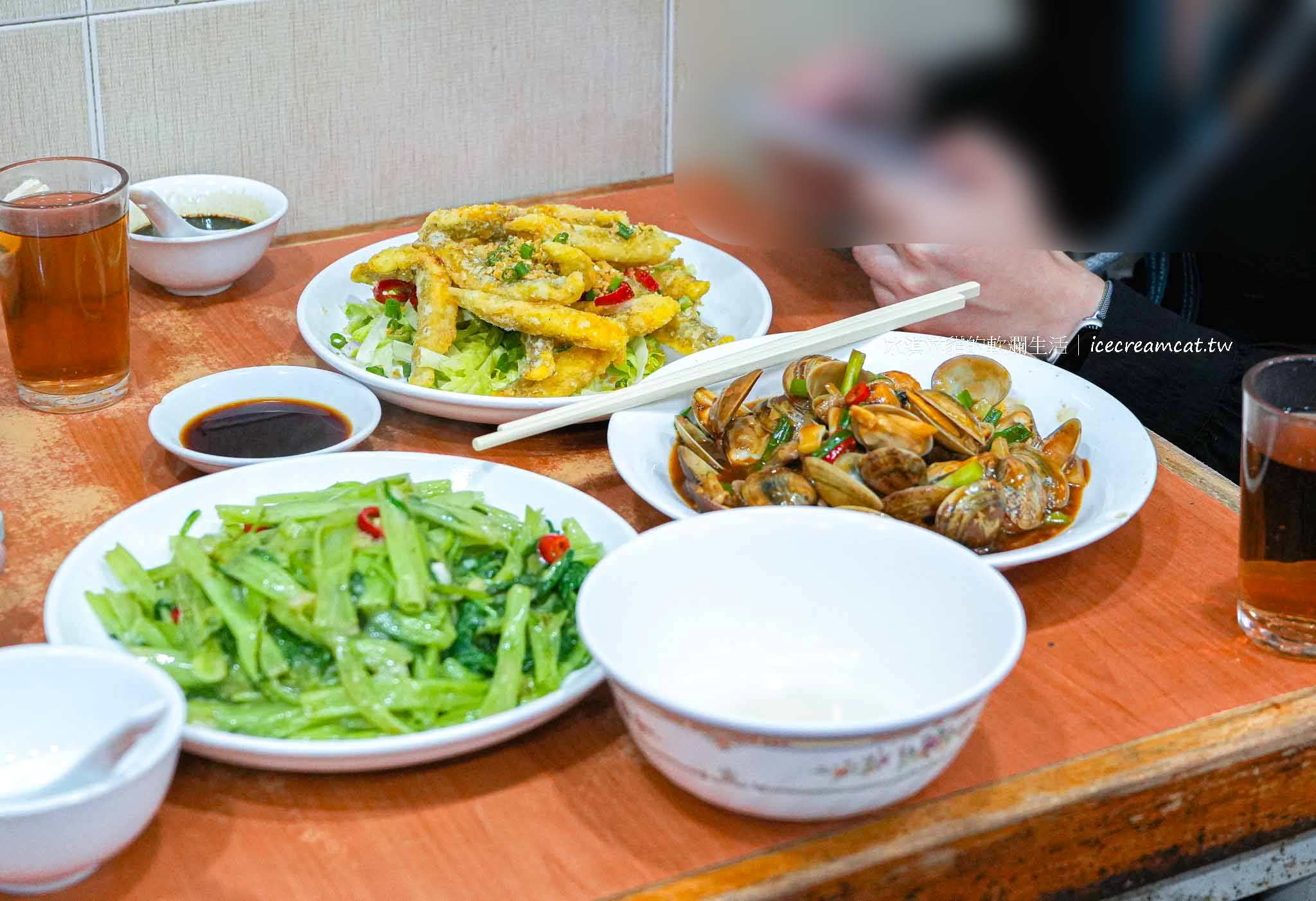 【香港西營盤美食】坤記煲仔小菜｜米其林必比登推薦，港味煲仔飯必吃名店 @冰淇淋貓的軟爛生活