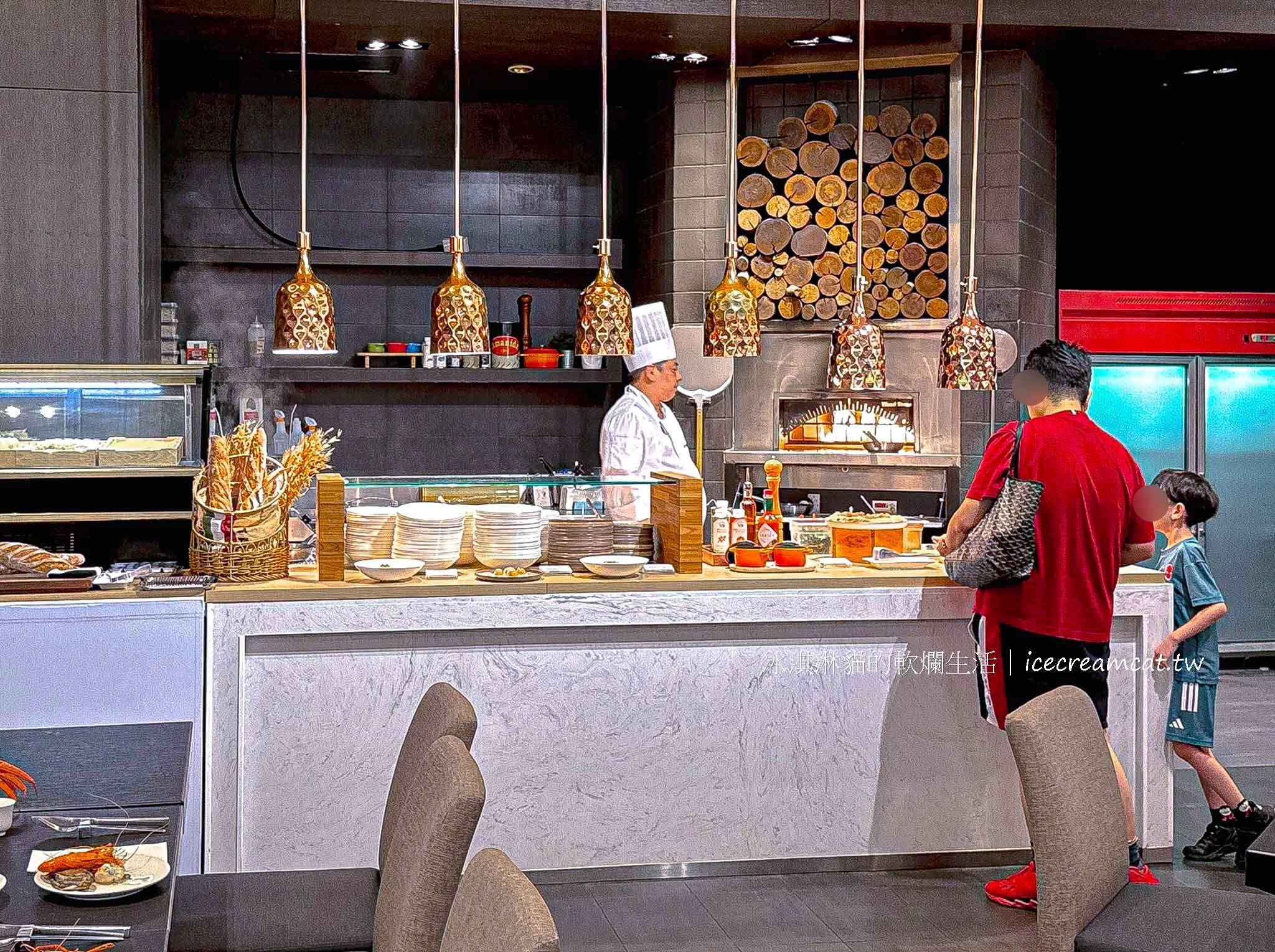 改裝後【探索廚房吃到飽】台北寒舍艾美酒店飯店自助餐價格與訂位，信義區Buffet @冰淇淋貓的軟爛生活