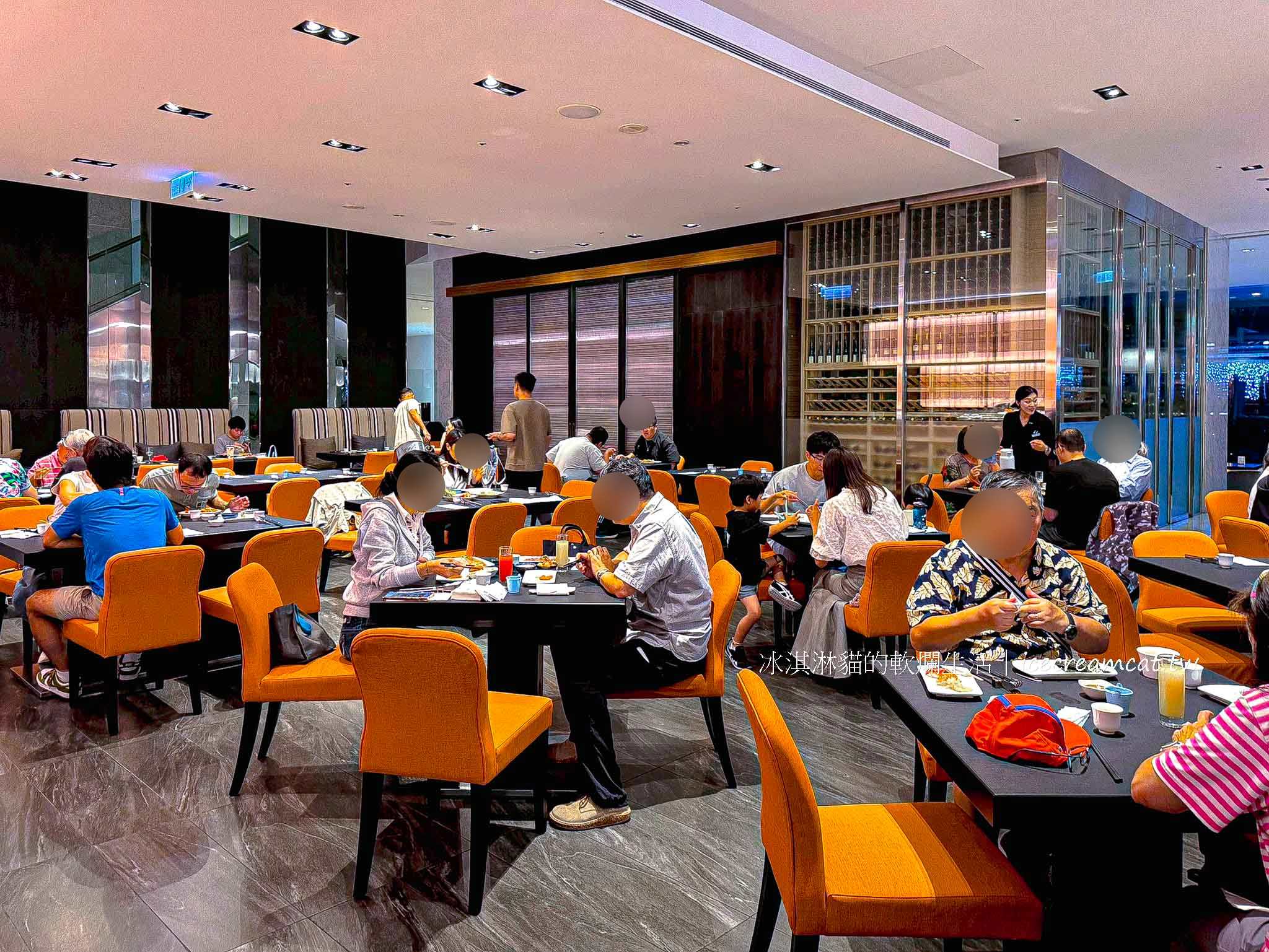 改裝後【探索廚房吃到飽】台北寒舍艾美酒店飯店自助餐價格與訂位，信義區Buffet @冰淇淋貓的軟爛生活