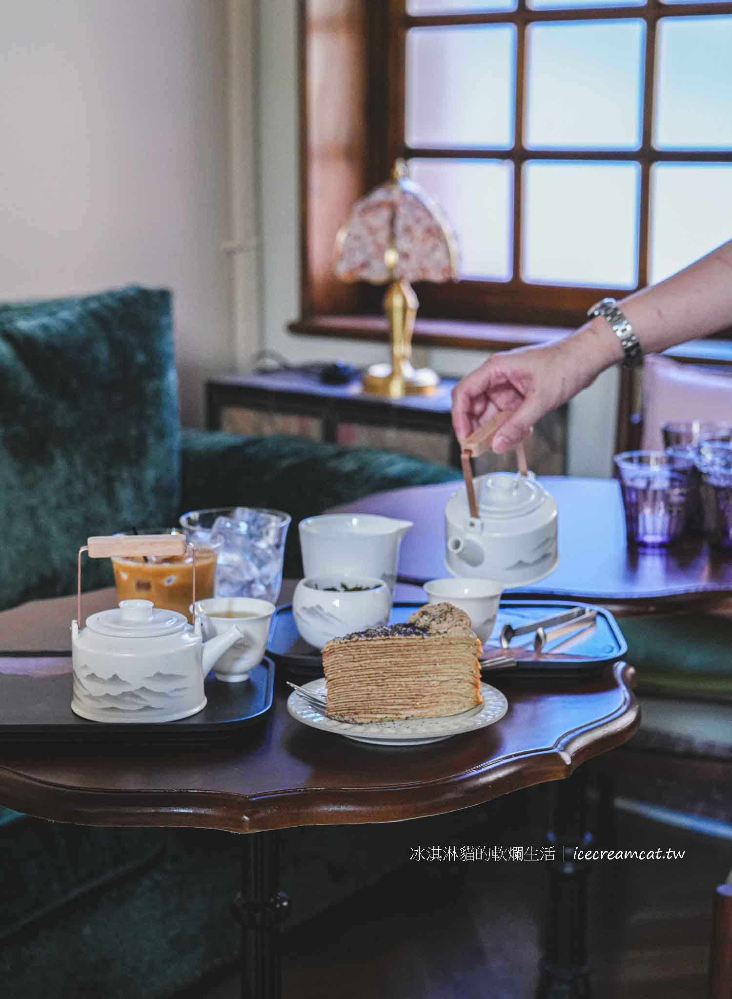 青雲Misty｜青雲閣萬華百年古蹟茶館，平日不限時咖啡廳，夜晚變身餐酒館 @冰淇淋貓的軟爛生活