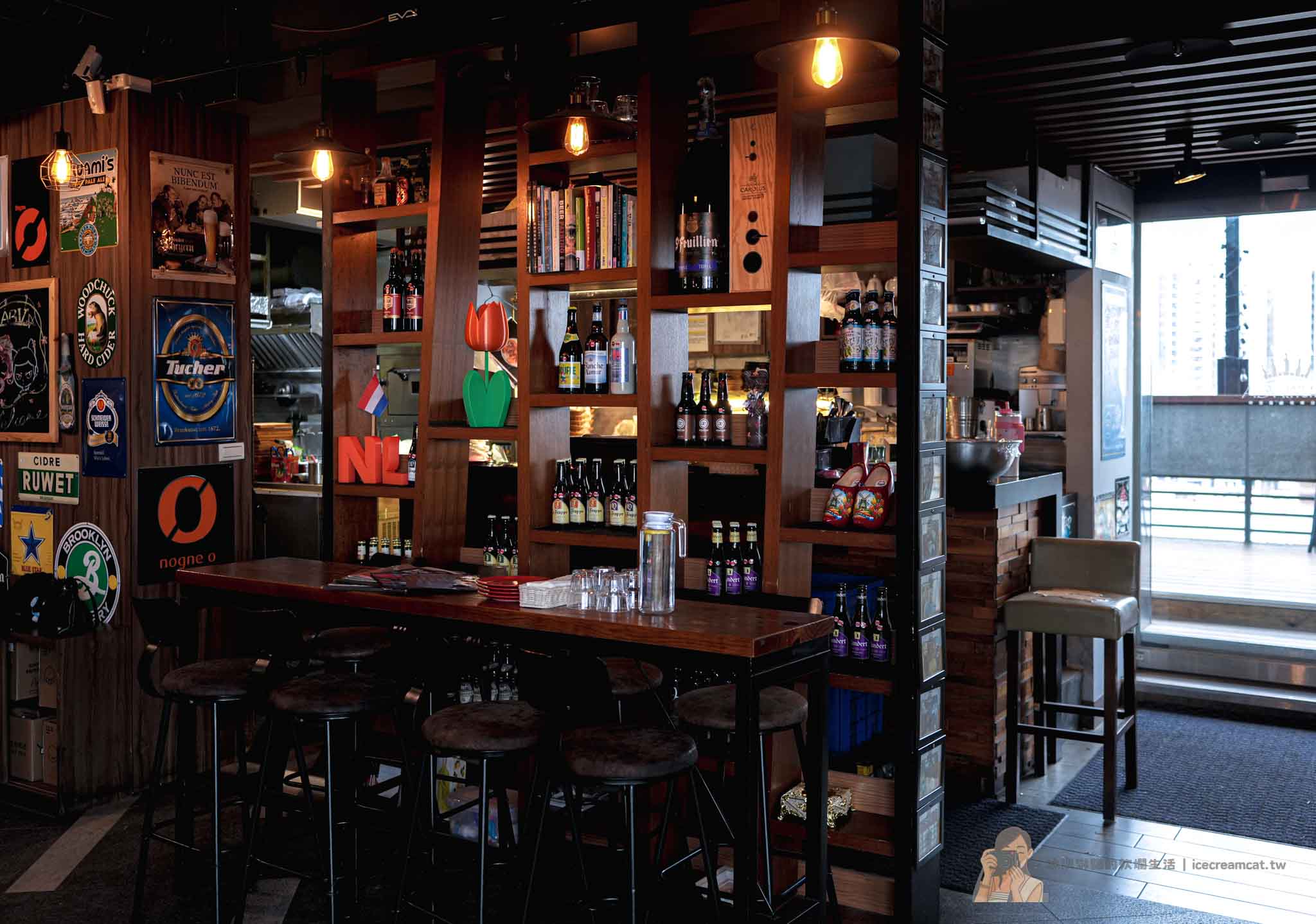 板橋府中【ABV閣樓餐酒館】高樓夜景餐廳推薦，精釀啤酒有特色，近新北耶誕城 @冰淇淋貓的軟爛生活