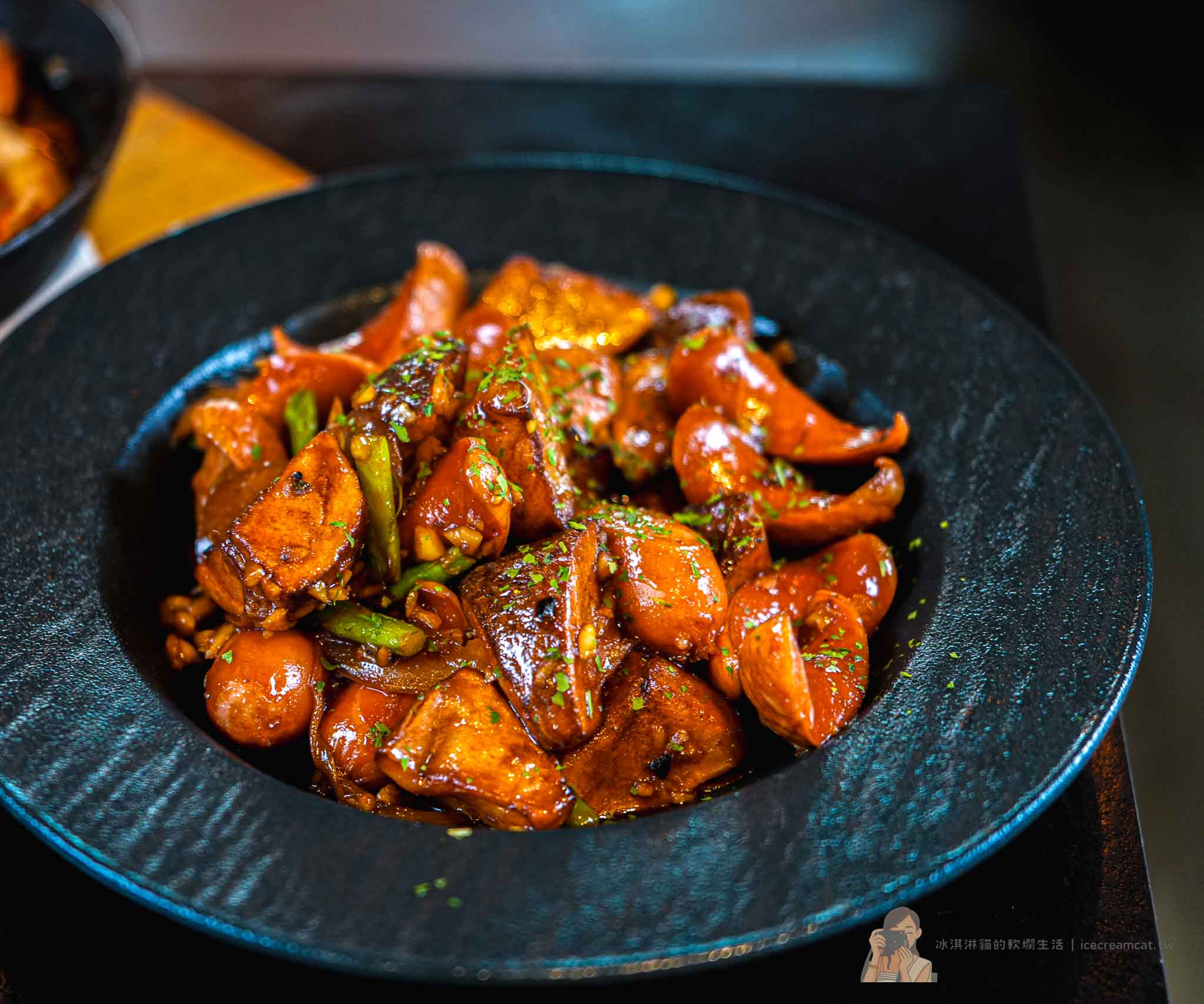 板橋府中【ABV閣樓餐酒館】高樓夜景餐廳推薦，精釀啤酒有特色，近新北耶誕城 @冰淇淋貓的軟爛生活