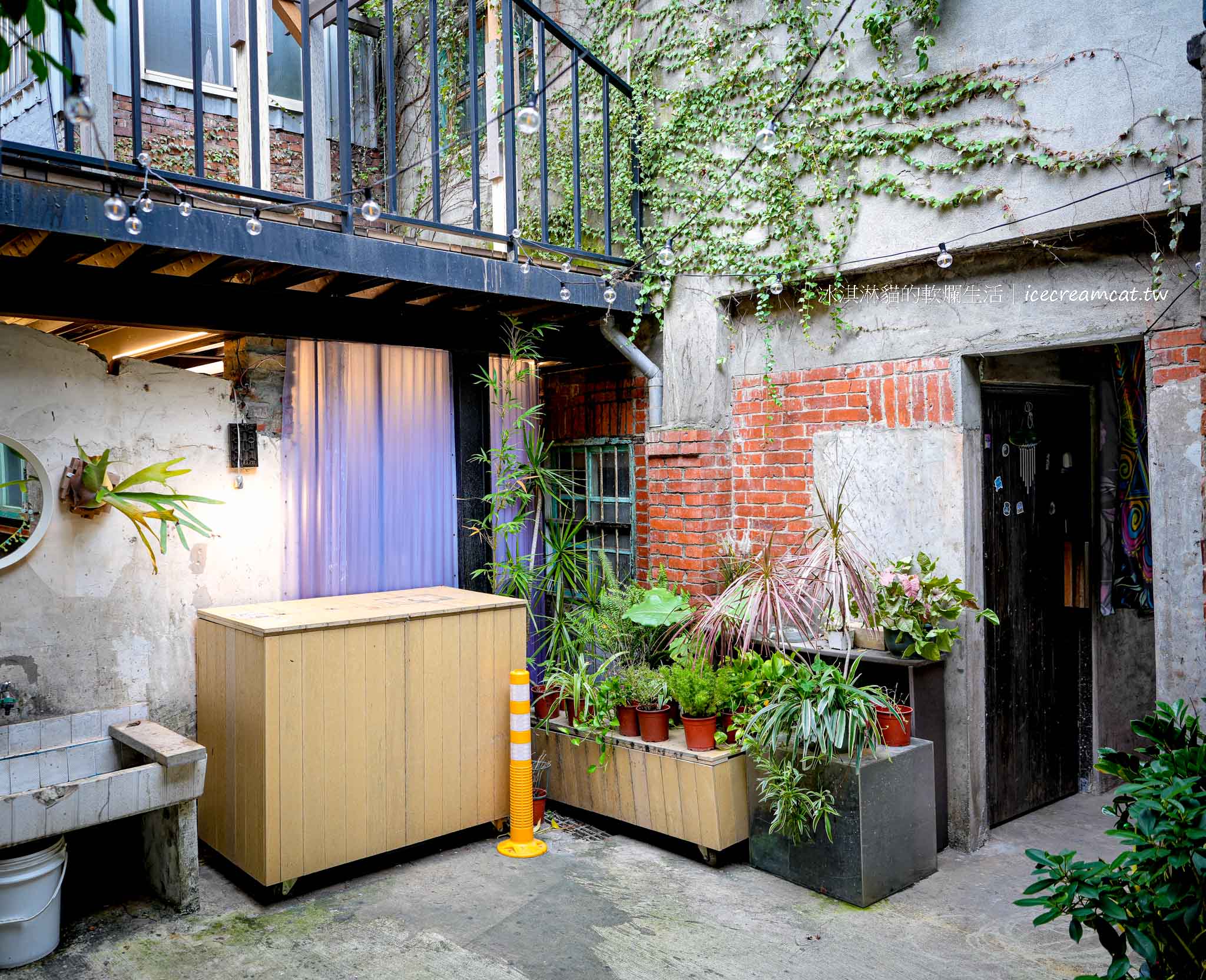 【桃園美食】Focus on Flavor 2 巨大黑手咖啡廳在中壢中原夜市旁，必點美式咖啡55元 @冰淇淋貓的軟爛生活