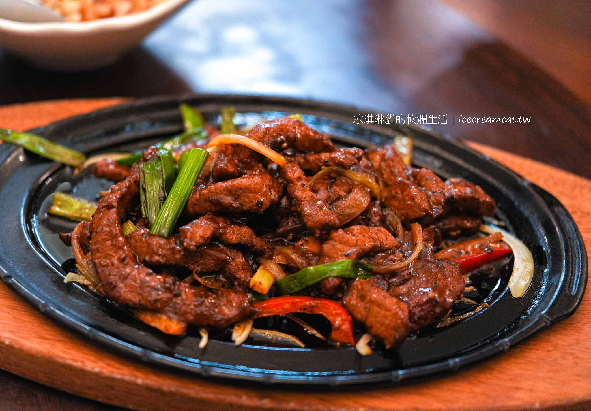 【芝山美食】廣澤擔仔麵菜單必點滷肉飯和紅燒肉，士林人氣熱炒小吃 @冰淇淋貓的軟爛生活