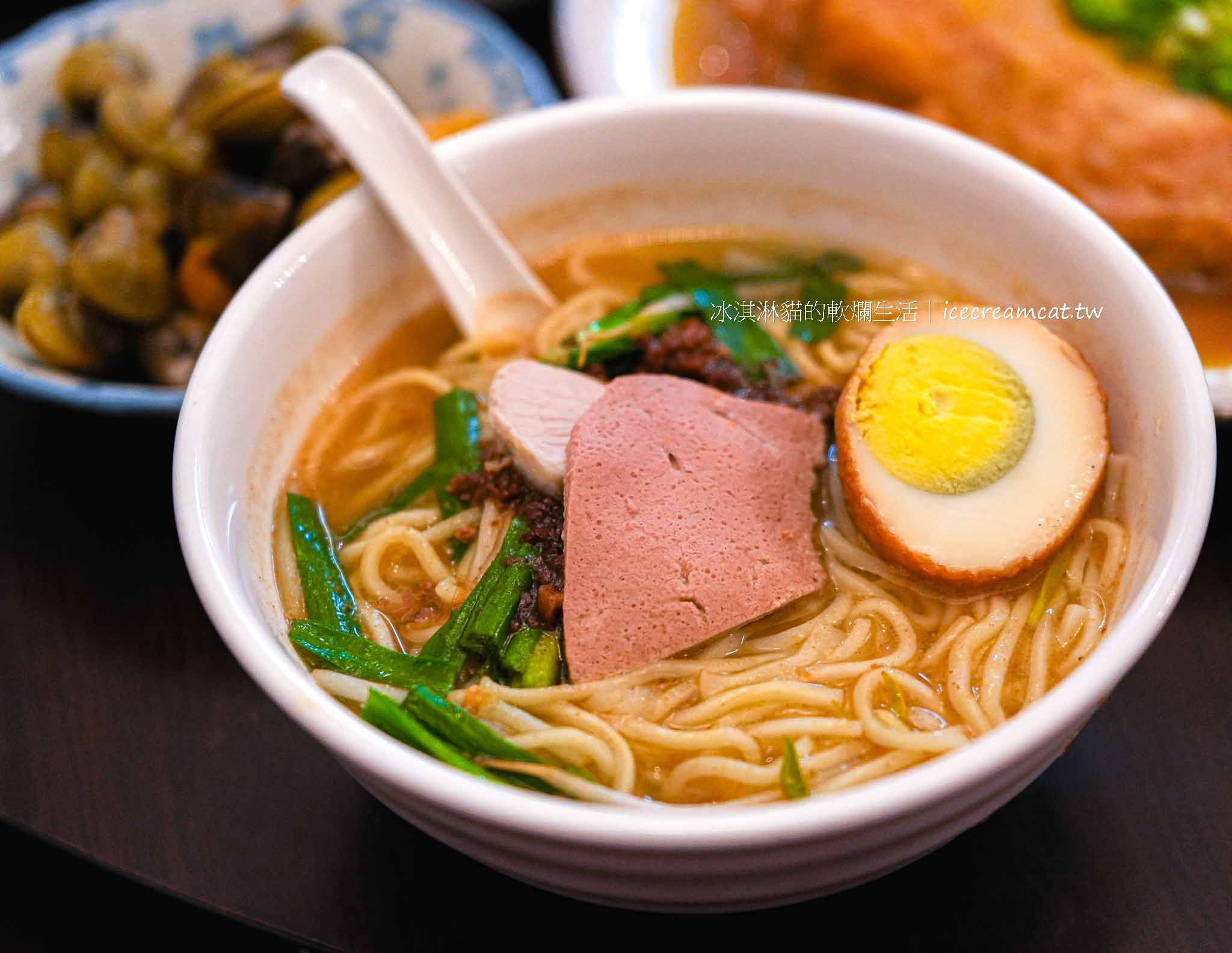 【芝山美食】廣澤擔仔麵菜單必點滷肉飯和紅燒肉,士林人氣熱炒小吃 @冰淇淋貓的軟爛生活 【芝山美食】廣澤擔仔麵菜單必點滷肉飯和紅燒肉,士林人氣熱炒小吃 @冰淇淋貓的軟爛生活