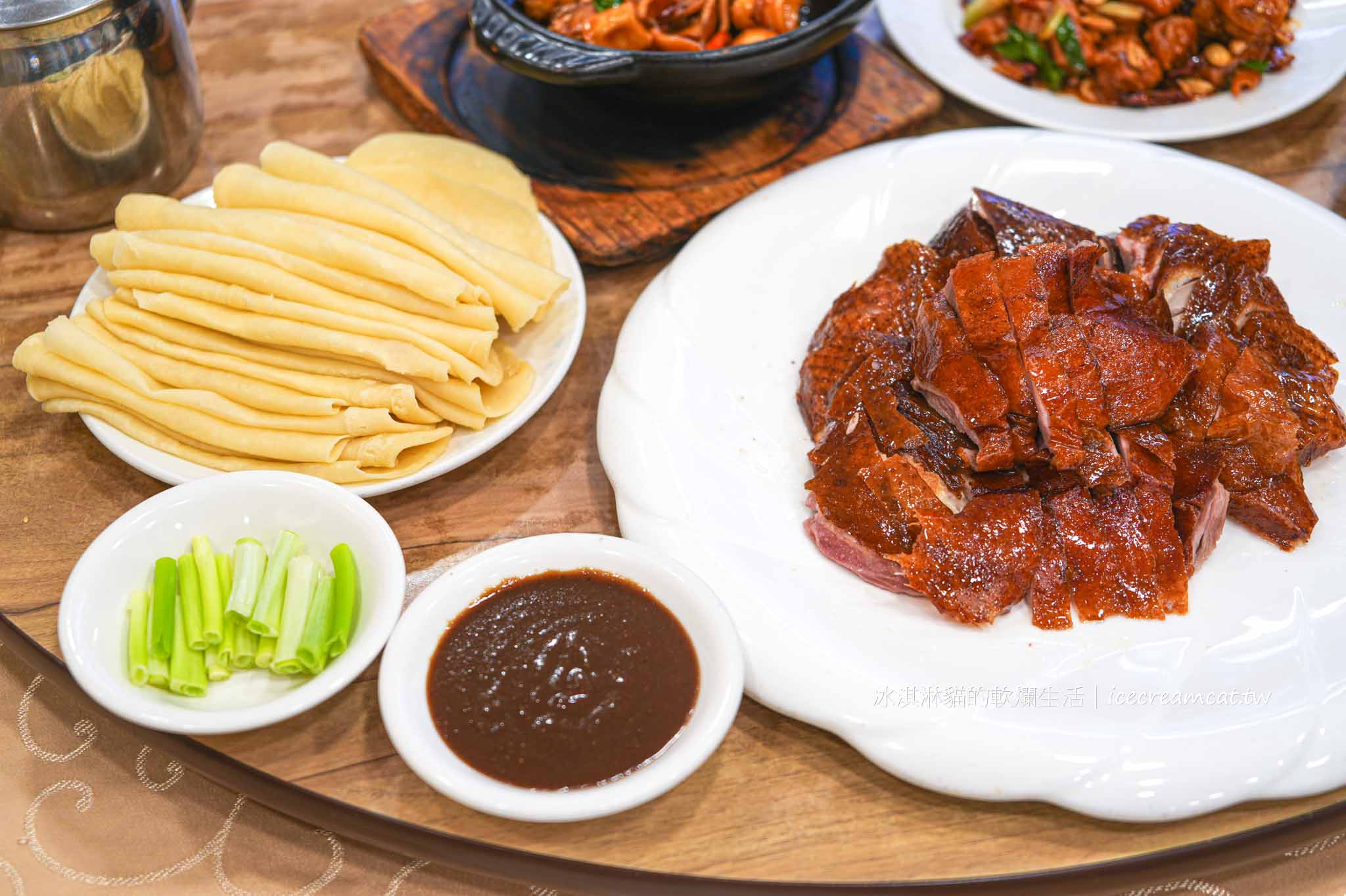 【松山美食】真福記脆皮烤鴨桌菜推薦，菜單必點一鴨三吃，捷運小巨蛋聚餐首選 @冰淇淋貓的軟爛生活