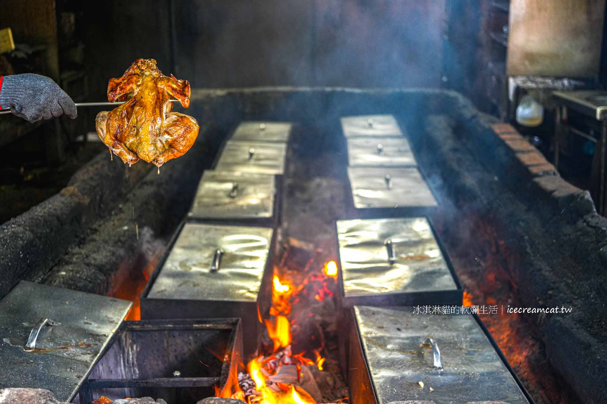 【周記肉粥店】龍山寺剝皮寮附近美食萬華老店，台北紅燒肉(菜單) @冰淇淋貓的軟爛生活