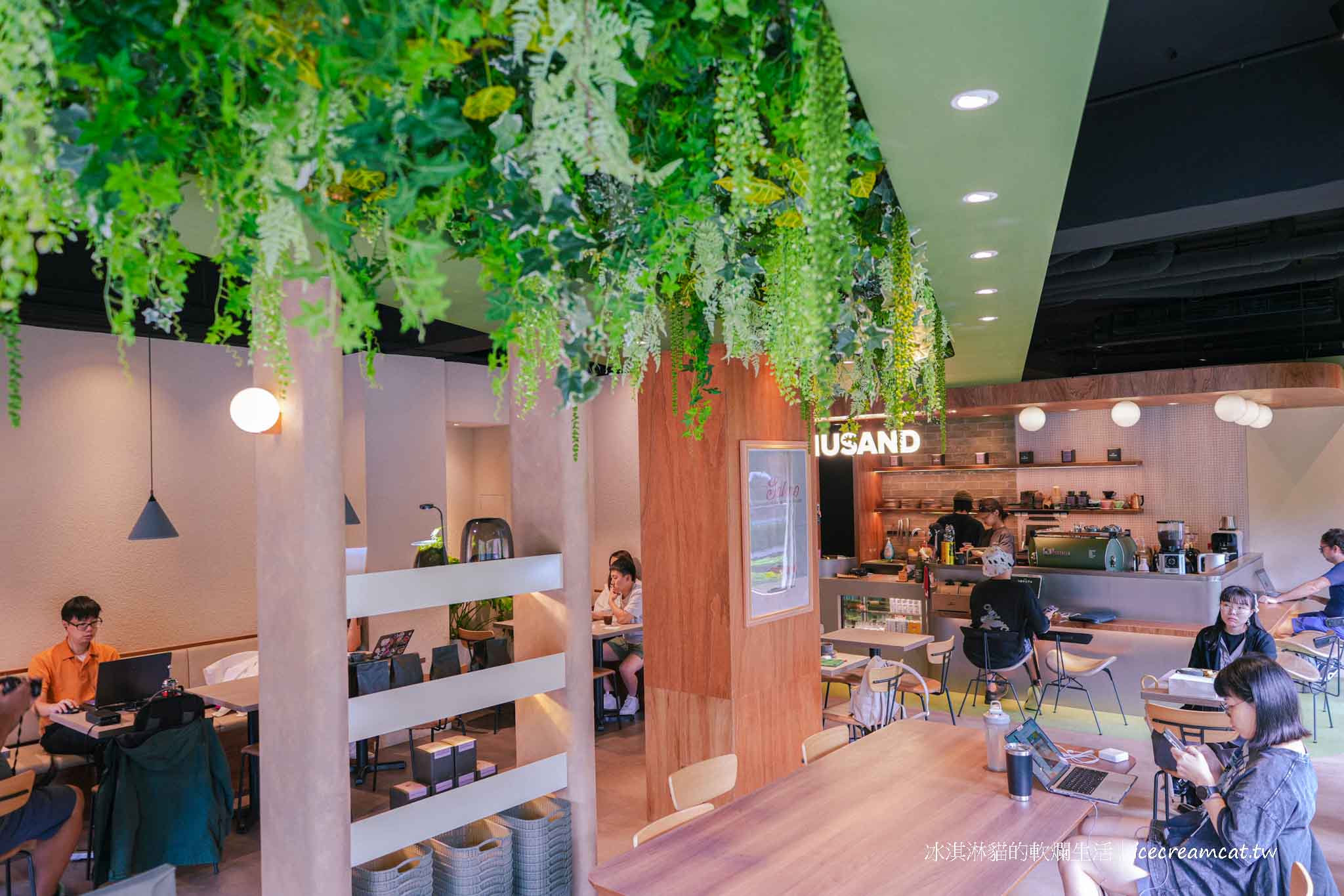 天母【MUSAND COFFEE GRANARY 漠杉咖啡】捷運芝山站不限時咖啡廳｜適合讀書與工作、寵物友善、有 Wi-Fi、有插座 @冰淇淋貓的軟爛生活