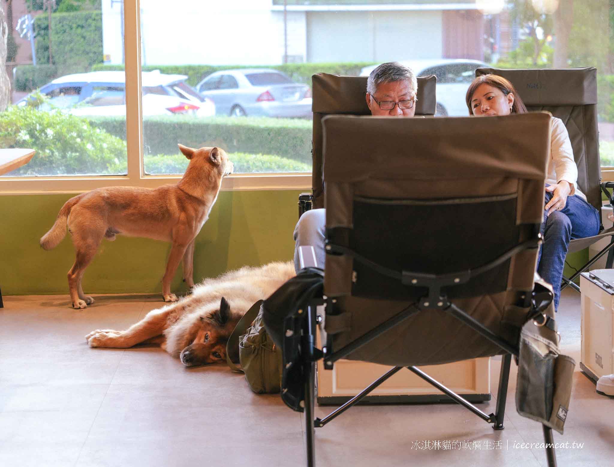 天母【MUSAND COFFEE GRANARY 漠杉咖啡】捷運芝山站不限時咖啡廳｜適合讀書與工作、寵物友善、有 Wi-Fi、有插座 @冰淇淋貓的軟爛生活