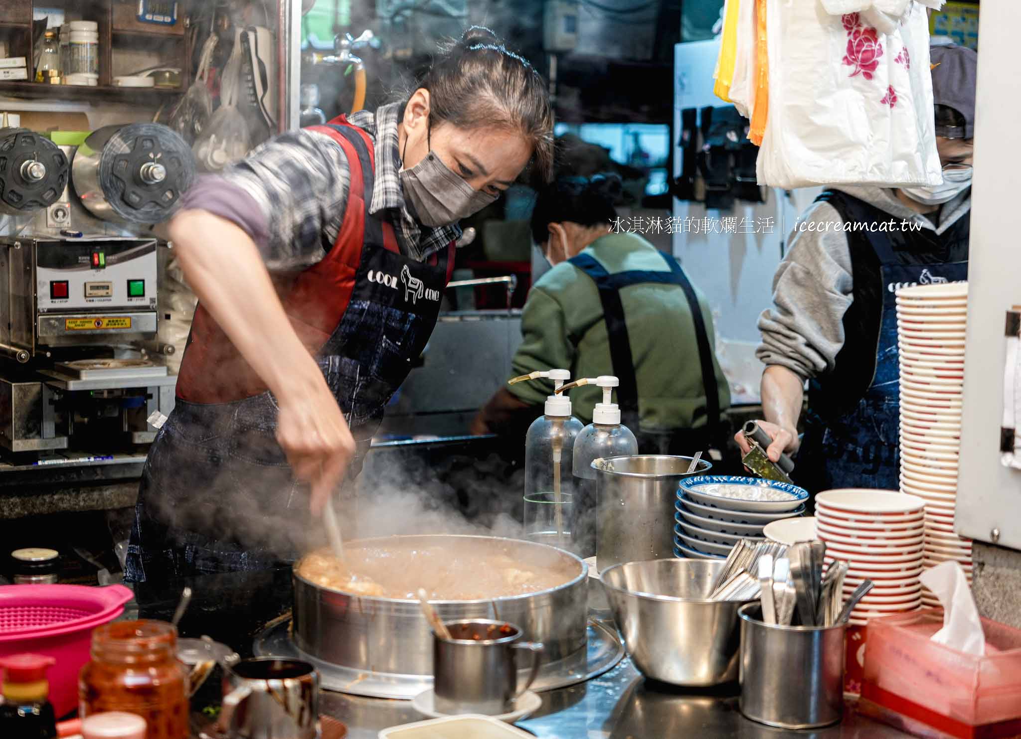 【基隆三沙灣麵線羹】中船路美食魚漿包大腸羹必吃，吃完可到正濱漁港看海 @冰淇淋貓的軟爛生活