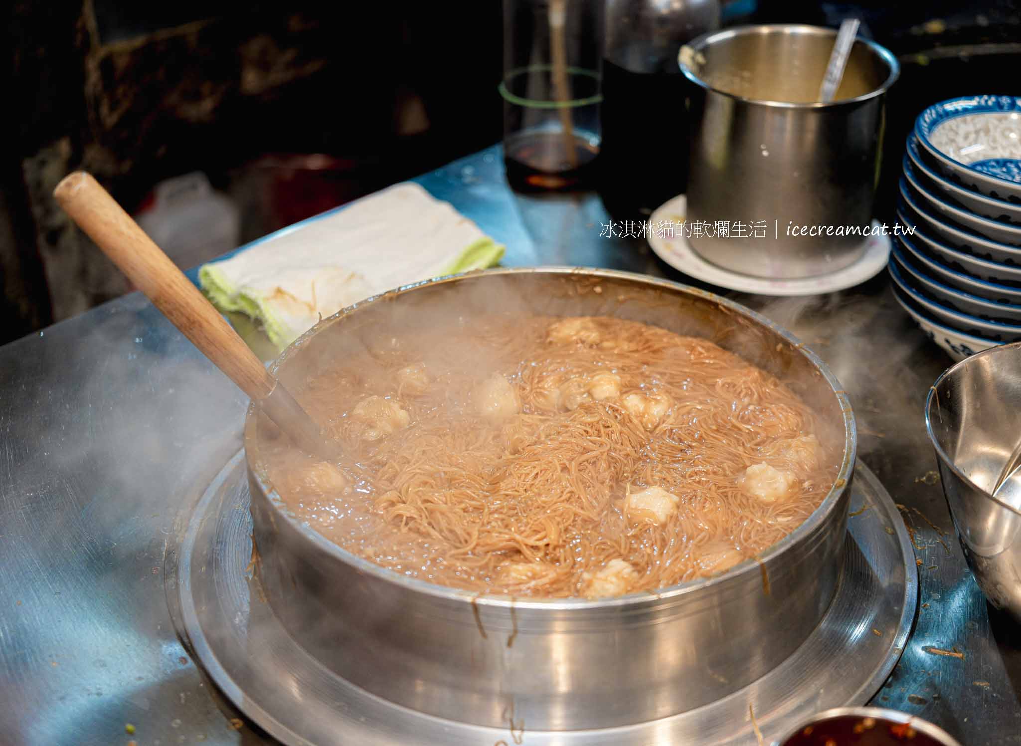 【基隆三沙灣麵線羹】中船路美食魚漿包大腸羹必吃，吃完可到正濱漁港看海 @冰淇淋貓的軟爛生活