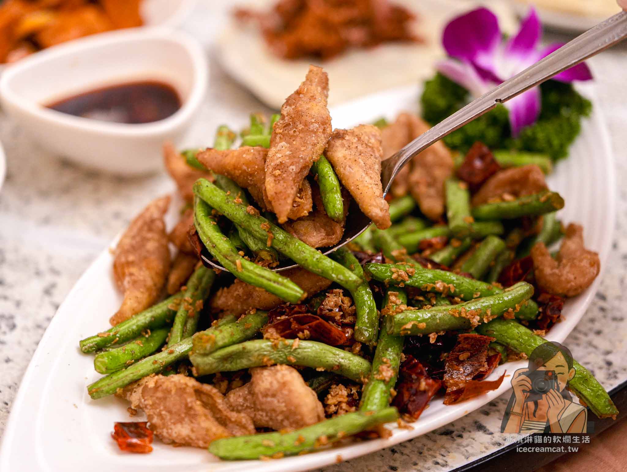 【南港後山埤美食】為福樓必點必點烤鴨、燒臘三拼，外帶便當也優秀 @冰淇淋貓的軟爛生活