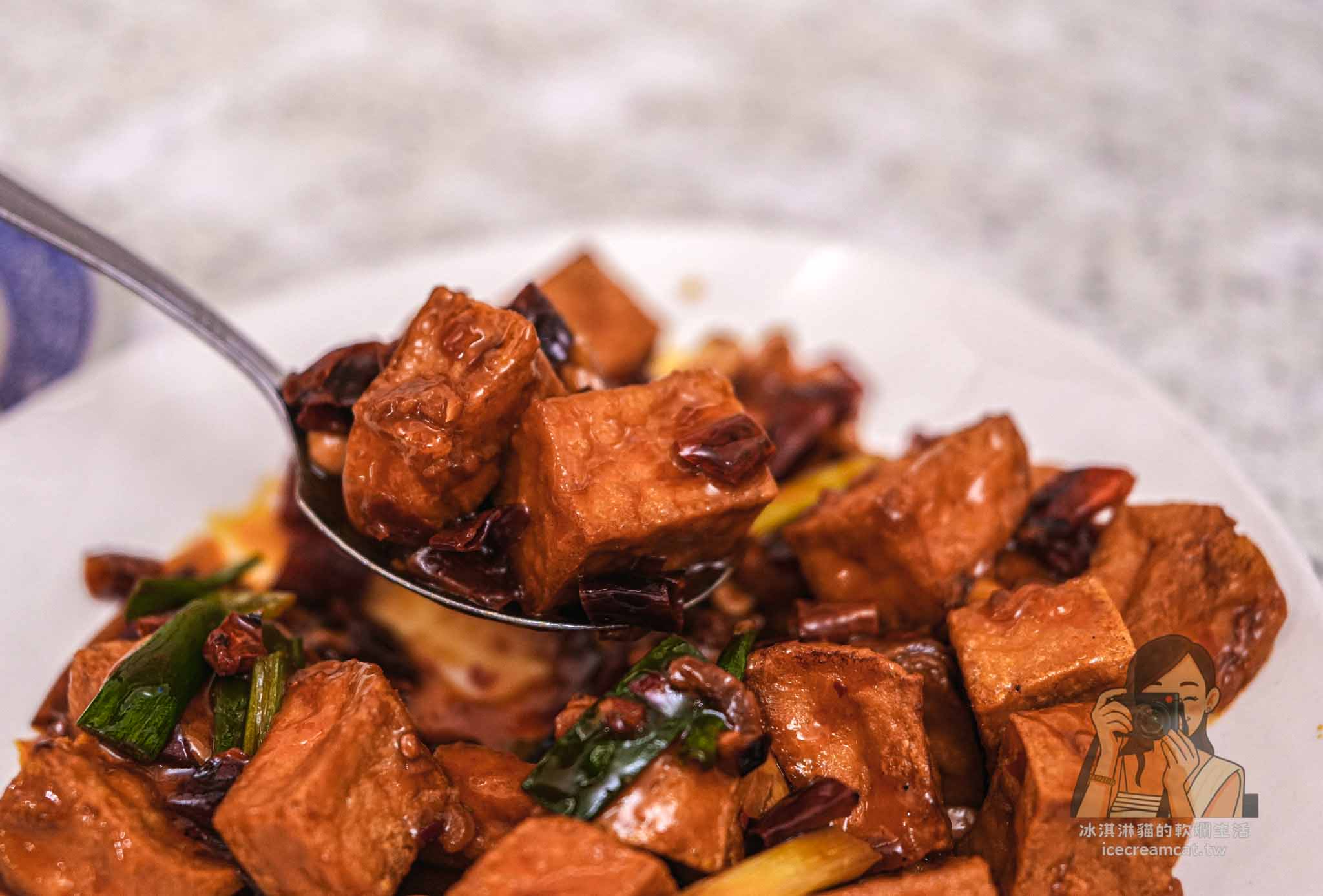 【南港後山埤美食】為福樓必點必點烤鴨、燒臘三拼，外帶便當也優秀 @冰淇淋貓的軟爛生活