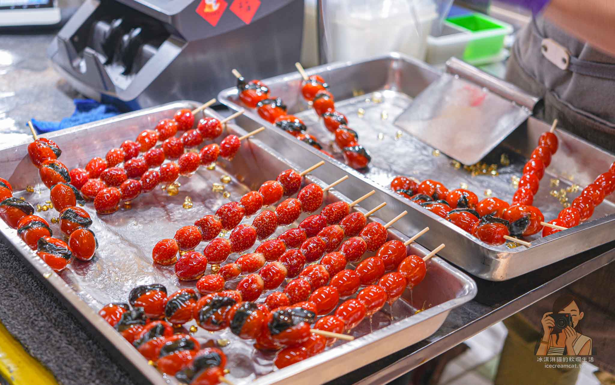 【板橋糖葫蘆】鳥來伯專業糖葫蘆，食尚玩家推薦捷運府中站排隊甜點 @冰淇淋貓的軟爛生活