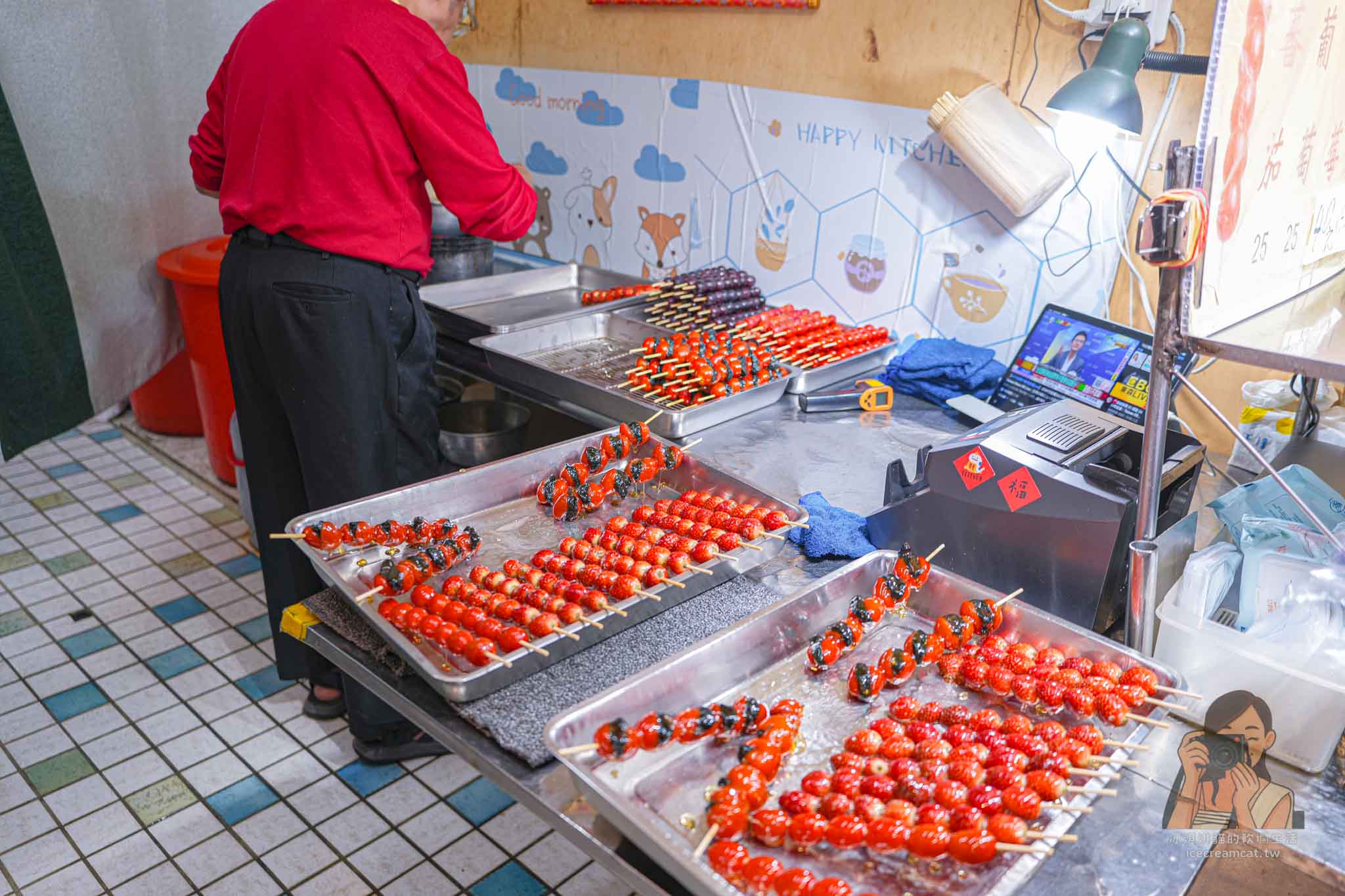 【板橋糖葫蘆】鳥來伯專業糖葫蘆，食尚玩家推薦捷運府中站排隊甜點 @冰淇淋貓的軟爛生活