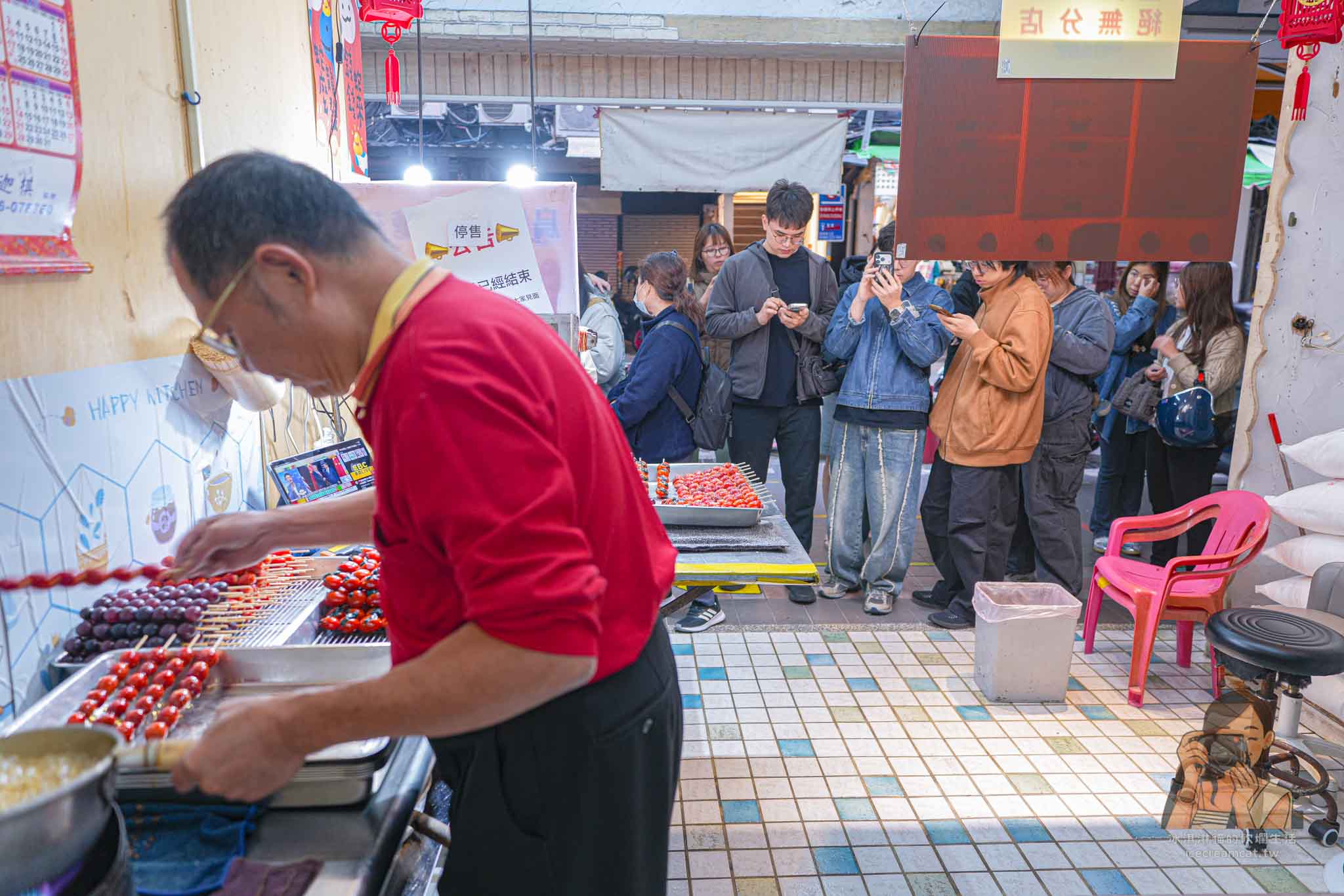 【板橋糖葫蘆】鳥來伯專業糖葫蘆，食尚玩家推薦捷運府中站排隊甜點 @冰淇淋貓的軟爛生活
