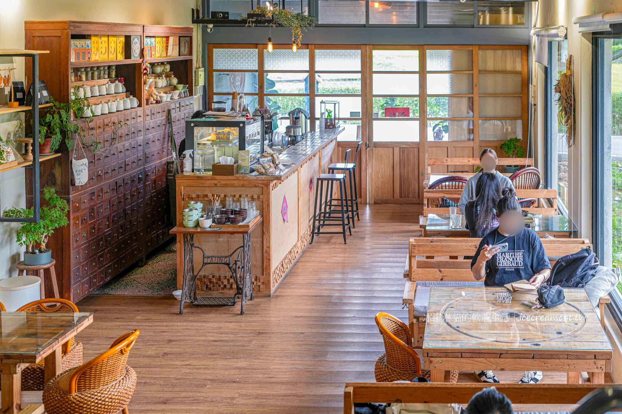 【新竹竹北咖啡廳】有田咖啡｜中藥鋪改建咖啡店，坐擁稻田美景！菜單必點藥房秘滷小豆干 @冰淇淋貓的軟爛生活