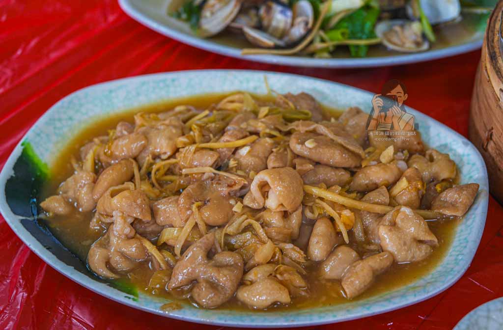 【陽明山餐廳】青菜園必吃菜單土雞、小饅頭、地瓜湯，竹子湖美食必吃土雞店 @冰淇淋貓的軟爛生活