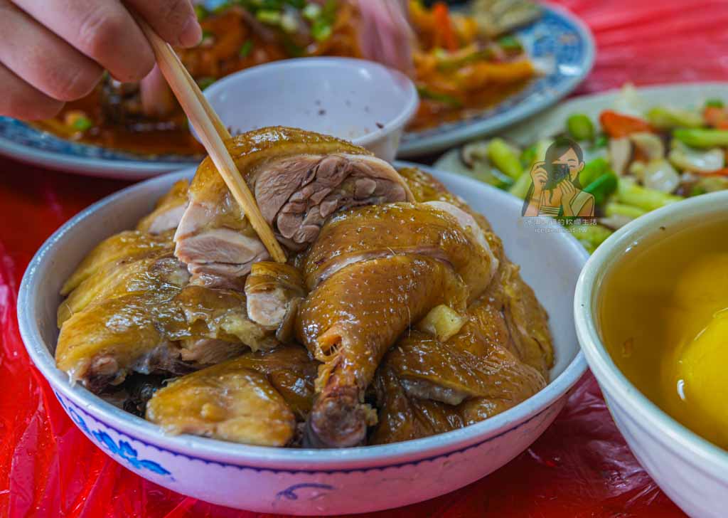 【陽明山餐廳】青菜園必吃菜單土雞、小饅頭、地瓜湯，竹子湖美食必吃土雞店 @冰淇淋貓的軟爛生活