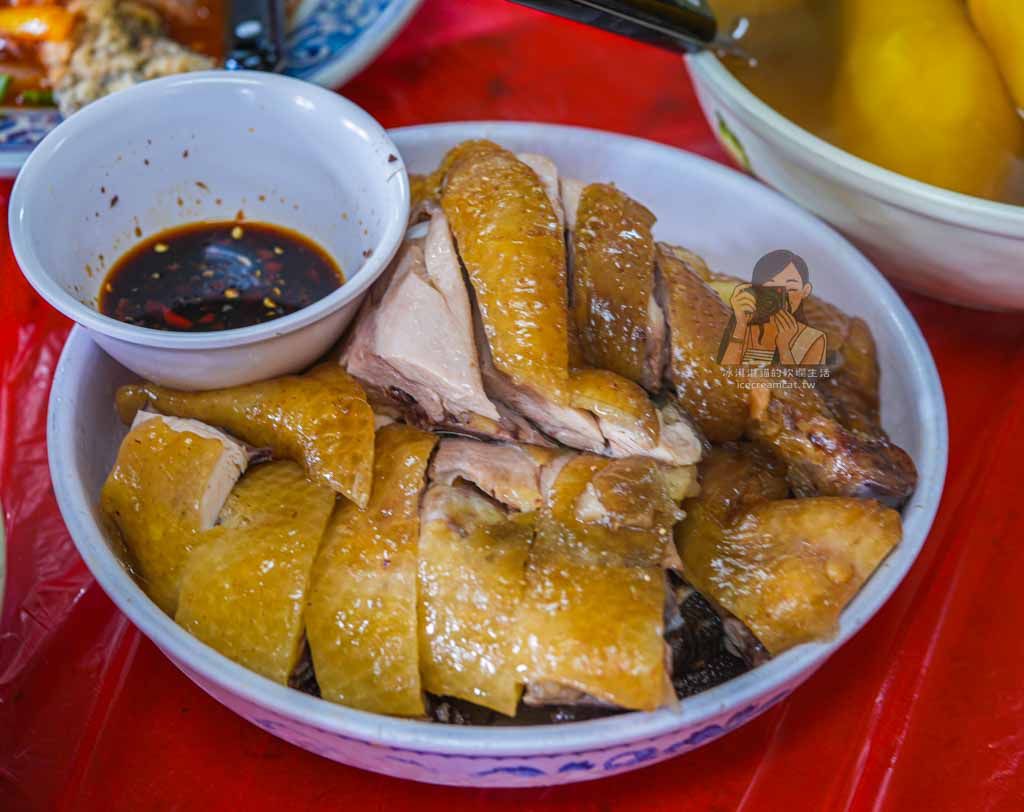 【陽明山餐廳】青菜園必吃菜單土雞、小饅頭、地瓜湯，竹子湖美食必吃土雞店 @冰淇淋貓的軟爛生活