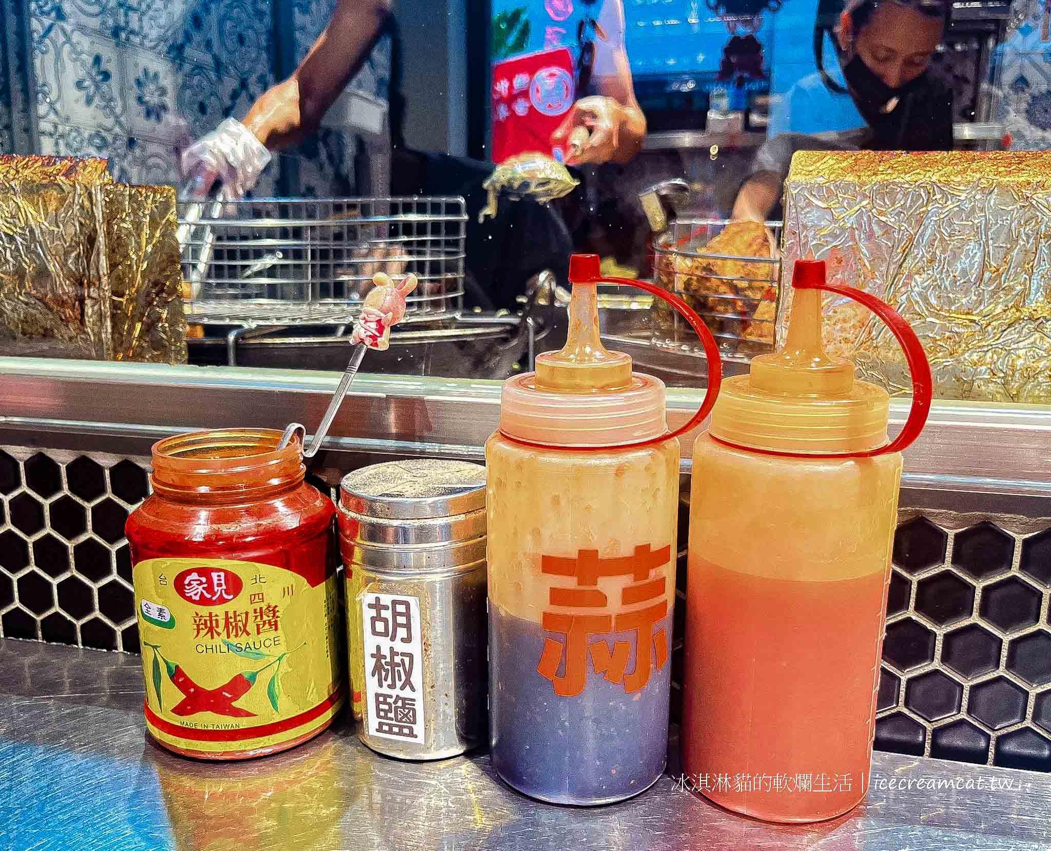 大稻埕【蔡記迪化街古早味蚵嗲】永樂市場旁蚵嗲和炸物推薦(搬家後) @冰淇淋貓的軟爛生活